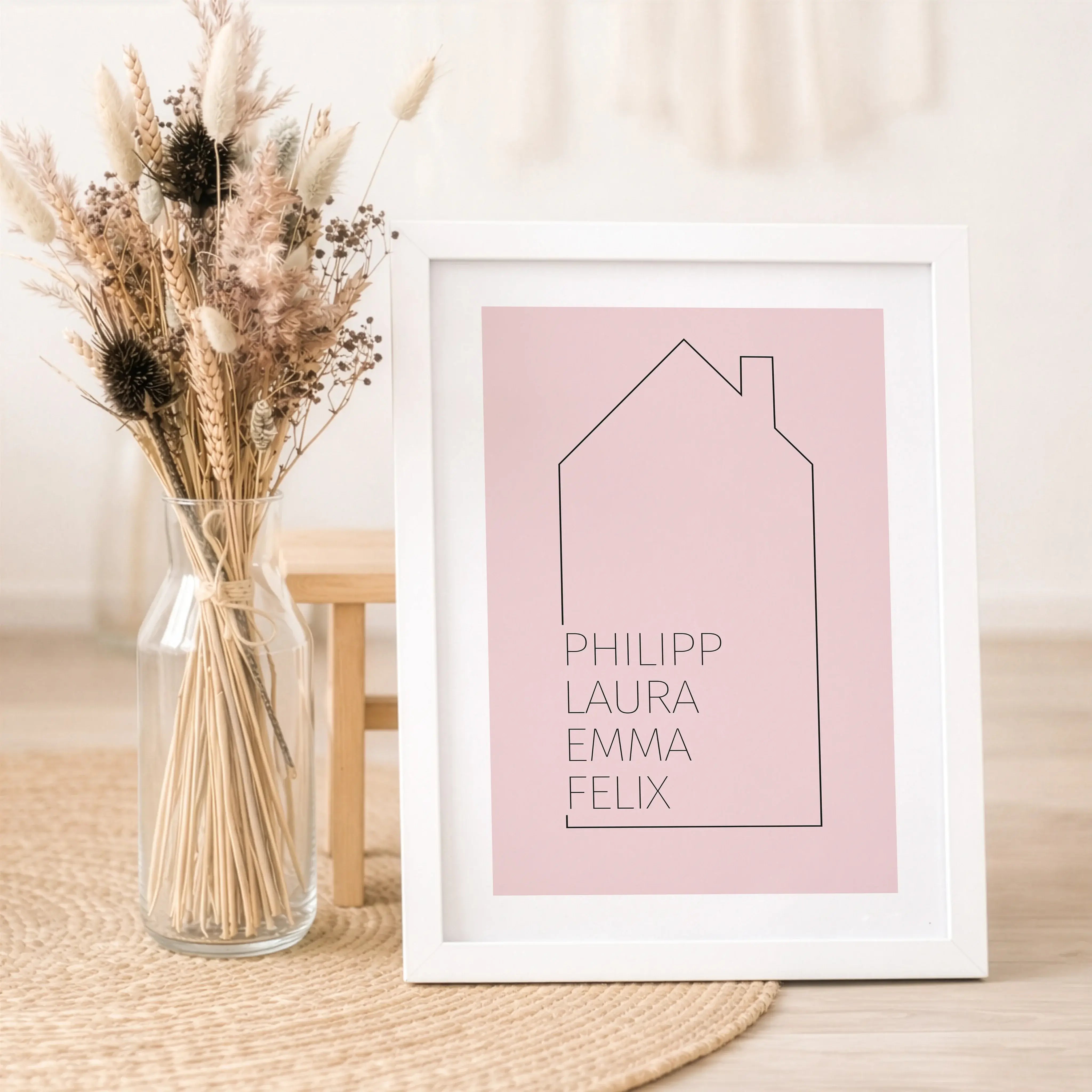 Familienposter Haus Kontur-Personalisiertes Poster-famprints-Das Familienposter Haus Kontur von famprints verwandelt euer Zuhause in ein persönliches Wandbild mit Bedeutung. Die feine Hauskontur im modernen Line-Art-Stil steht für Zusammenhalt, Alltag und