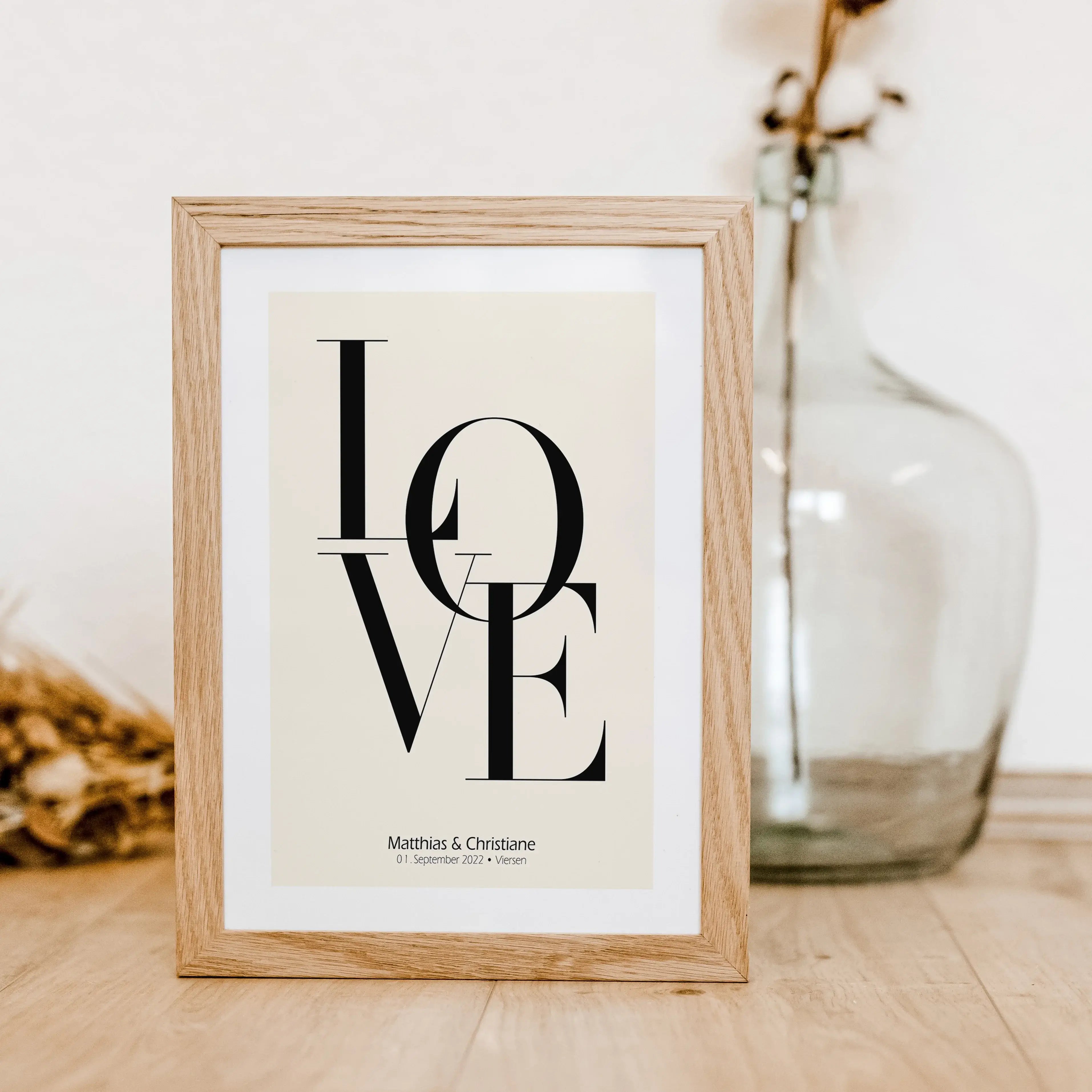 Love Poster mit Namen-famprints-Personalisiertes Poster-Liebe ist ein Gefühl, das sich nur schwer in Worte fassen lässt, aber unser personalisierte Love Poster kommt dem schon ziemlich nahe. Mit dem personalisierten Liebe Poster, das du mit deinem Text pe