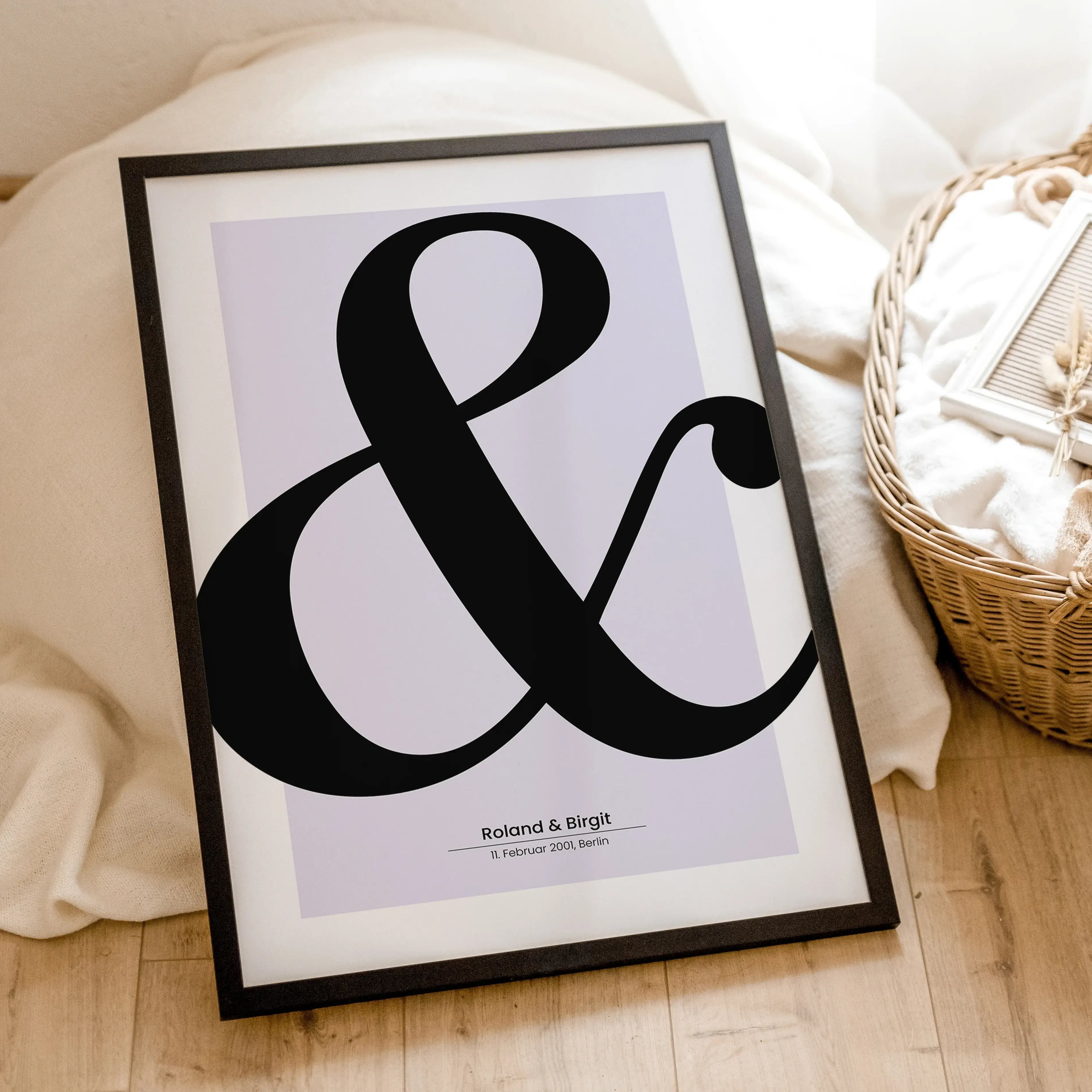 Hochzeitsposter '&'-famprints-Personalisiertes Poster-Das Hochzeitsposter '&' ist das perfekte Wandbild, um euren besonderen Tag in Erinnerung zu behalten. Du kannst das Poster mit euren Namen, dem Hochzeitsdatum oder Kennenlerndatum und anderen wichtigen