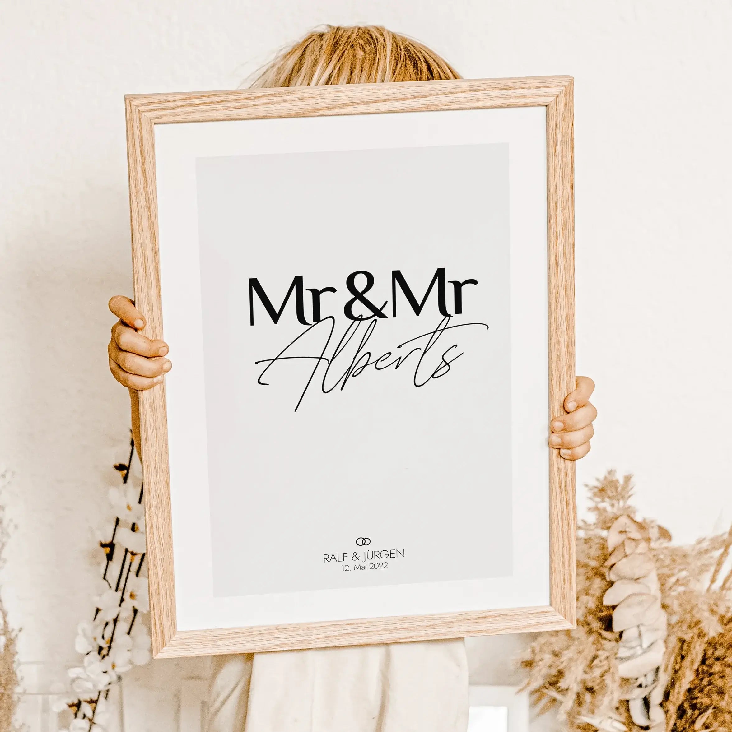 Paar Poster Mr & Mr-famprints-Personalisiertes Poster-Unser personalisiertes Hochzeit Poster Mr & Mr ist perfekt für alle gleichgeschlechtlichen Paare die ihren einzigartigen Tag unvergessen machen wollen. Du kannst den Text mit euren Namen, dem Hochzeits