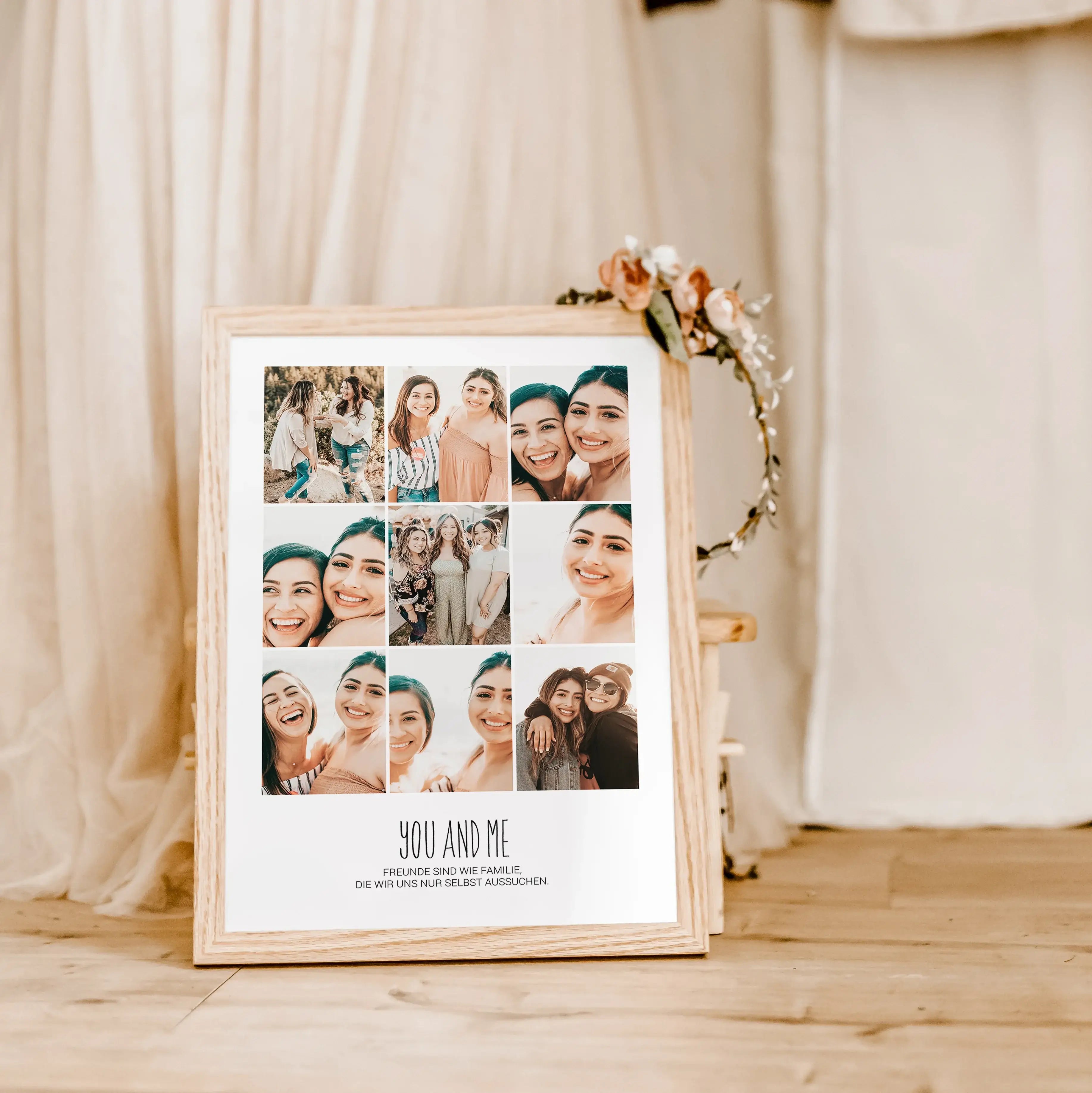 You and me Foto Poster-famprints-Personalisiertes Poster-Das You and me Foto Poster ist die perfekte Möglichkeit, deine Lieblingsmomente festzuhalten. Mit Platz für 9 Fotos und 2 personalisierbaren Textzeilen wird jedes Poster zu einem einzigartigen Kunst