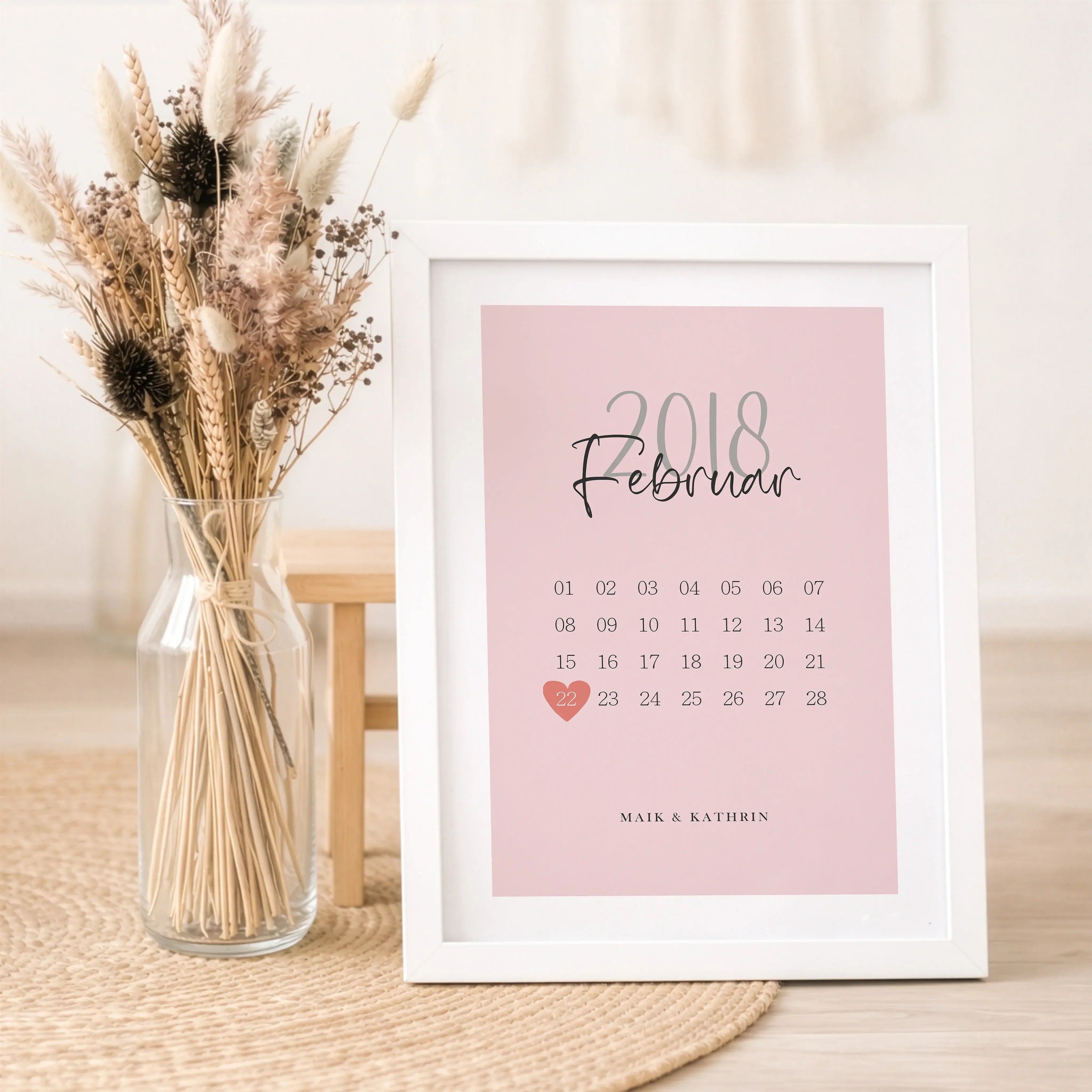 Kalender Poster-Personalisiertes Poster-famprints-Ein Kalender Poster von famprints hält einen besonderen Tag für immer fest. Ob Kennenlernen, Hochzeit, Jahrestag oder ein anderes Herzensdatum, du gestaltest ein persönliches Wandposter, das genau diesen M