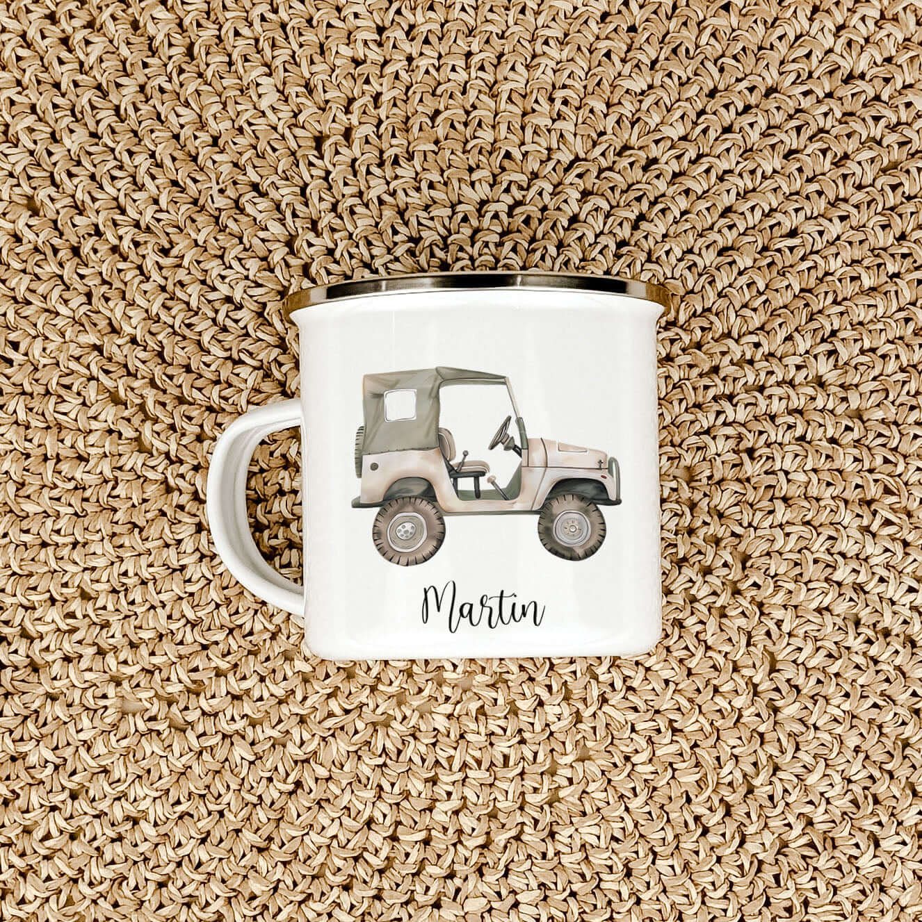 Emaille Tasse Auto-famprints-Emaille Tasse-Die personalisierte Emaille Tasse "Auto" ist das ideale Geschenk für Kinder zur Einschulung, Taufe oder Ostern. Mit ihrem einzigartigen Design eines kleinen Geländewagens in Aquarell Optik wird sie von uns mit Li