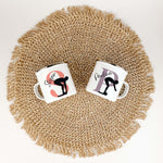 Emaille Tasse mit Namen Schwimmen-famprints-Emaille Tasse-Entdecke die perfekte Emaille Tasse für alle kleinen Schwimmfans! Diese personalisierte Tasse bringt nicht nur Freude, sondern auch eine ganz besondere Note in den Alltag. Stelle dir vor, wie dein