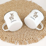 Emaille Tasse Esel-famprints-Emaille Tasse-Entdecke die zauberhafte Emaille Tasse Esel von famprints – das perfekte Geschenk für kleine Entdecker! Diese personalisierte Tasse bringt mit ihrem süßen Aquarell-Esel nicht nur Freude ins Kinderzimmer, sondern