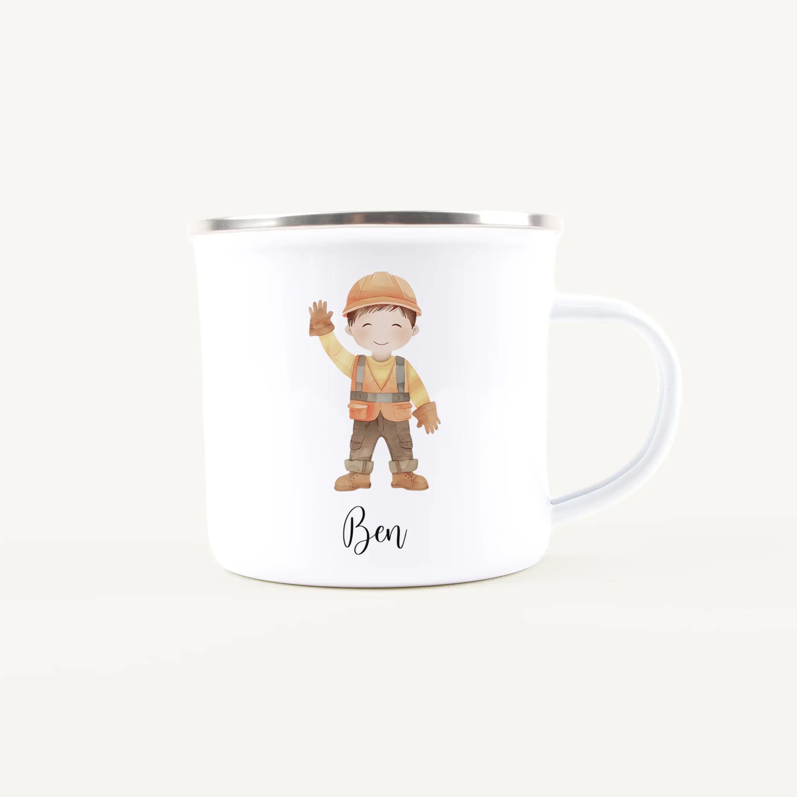 Emaille Tasse Bauarbeiter-Emaille Tasse-famprints-Die Emaille Tasse Bauarbeiter ist ein personalisiertes Geschenk für alle, die Baustellen lieben und etwas Eigenes im Alltag nutzen möchten. Mit deinem Wunschnamen bedruckt und einem liebevoll gestalteten B
