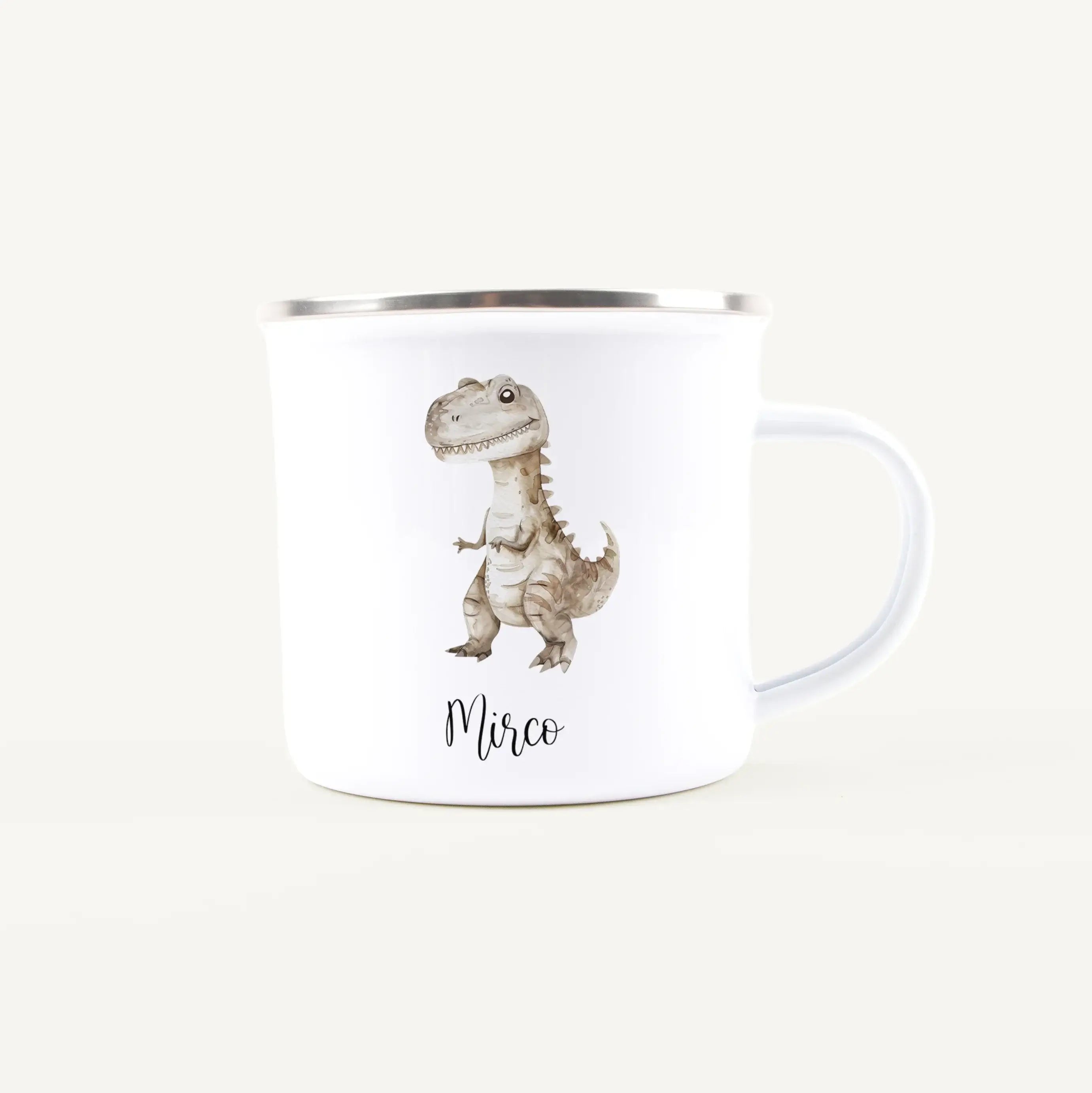 Emaille Tasse Dino-Emaille Tasse-famprints-Die Emaille Tasse Dino von famprints wird schnell zu einem kleinen Lieblingsstück im Alltag eines Kindes, denn die sanften Wasserfarben-Motive – T-Rex, Langhals, Flug Dino oder der Dino im Ei – sprechen Kinder so