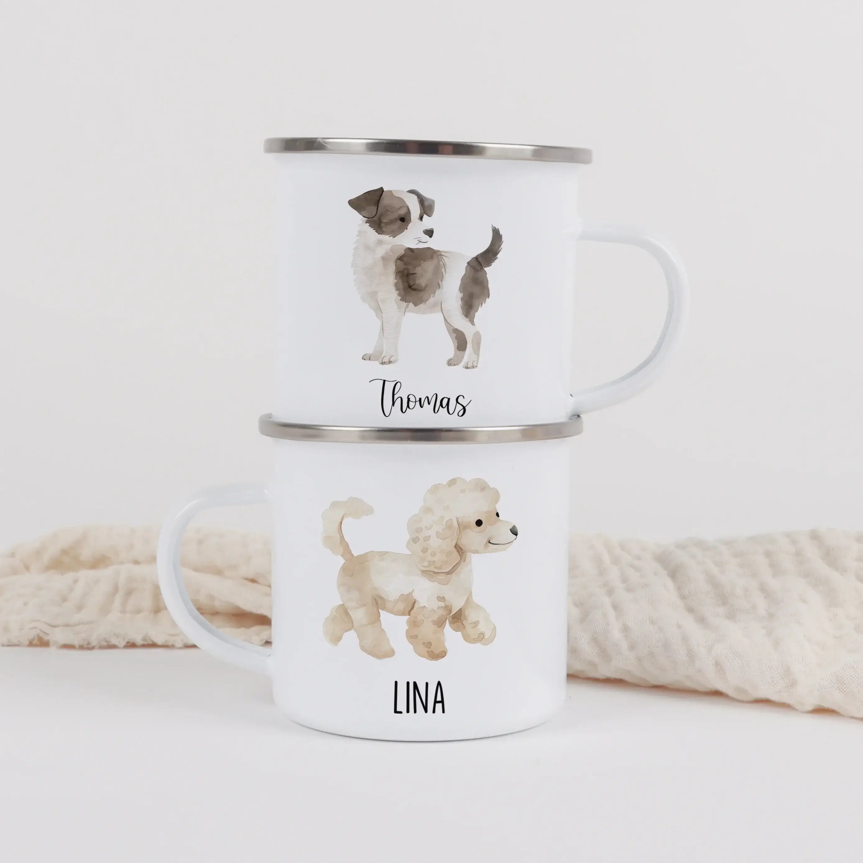 Emaille Tasse Hund-Emaille Tasse-famprints-Die Emaille Tasse Hund von famprints ist ein liebevoll gestaltetes Geschenk für Kinder, das jeden Morgen ein kleines Stück Freude auf den Frühstückstisch bringt. Du kannst aus vier unterschiedlichen Hundemotiven