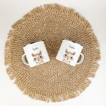 Emaille Tasse Eichhörnchen Portrait-famprints-Emaille Tasse-Entdecke die bezaubernde Emaille Tasse Eichhörnchen Portrait, die nicht nur durch ihr süßes Design begeistert, sondern auch eine persönliche Note in dein Leben bringt. Diese Emaille Tasse persona
