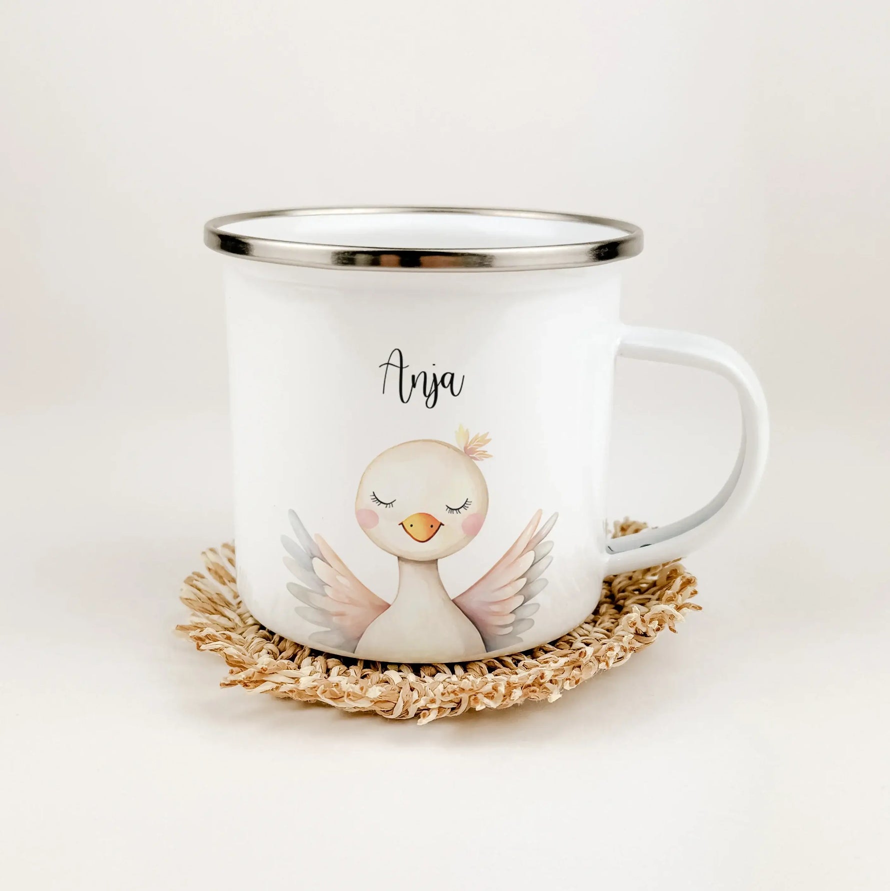 Emaille Tasse Ente Portrait-famprints-Emaille Tasse-Entdecke die wundervolle Emaille Tasse Ente Portrait – ein einzigartiges, personalisiertes Geschenk, das Herzen höher schlagen lässt! Diese individuell gestaltbare Emaille Tasse personalisiert bietet 300