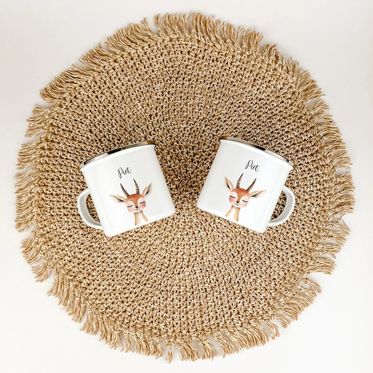 Emaille Tasse Gazelle Portrait-famprints-Emaille Tasse-Entdecke die zauberhafte Emaille Tasse Gazelle Portrait – das perfekte Geschenk für jedes Kind! Diese liebevoll designte Emaille Tasse personalisiert begeistert nicht nur mit ihrem charmanten Gazellen