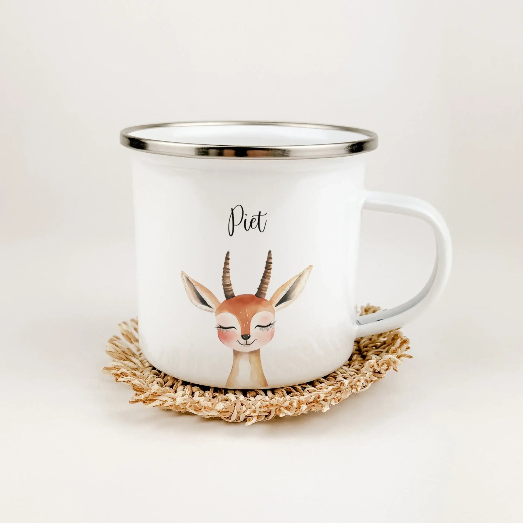 Emaille Tasse Gazelle Portrait-famprints-Emaille Tasse-Entdecke die zauberhafte Emaille Tasse Gazelle Portrait – das perfekte Geschenk für jedes Kind! Diese liebevoll designte Emaille Tasse personalisiert begeistert nicht nur mit ihrem charmanten Gazellen