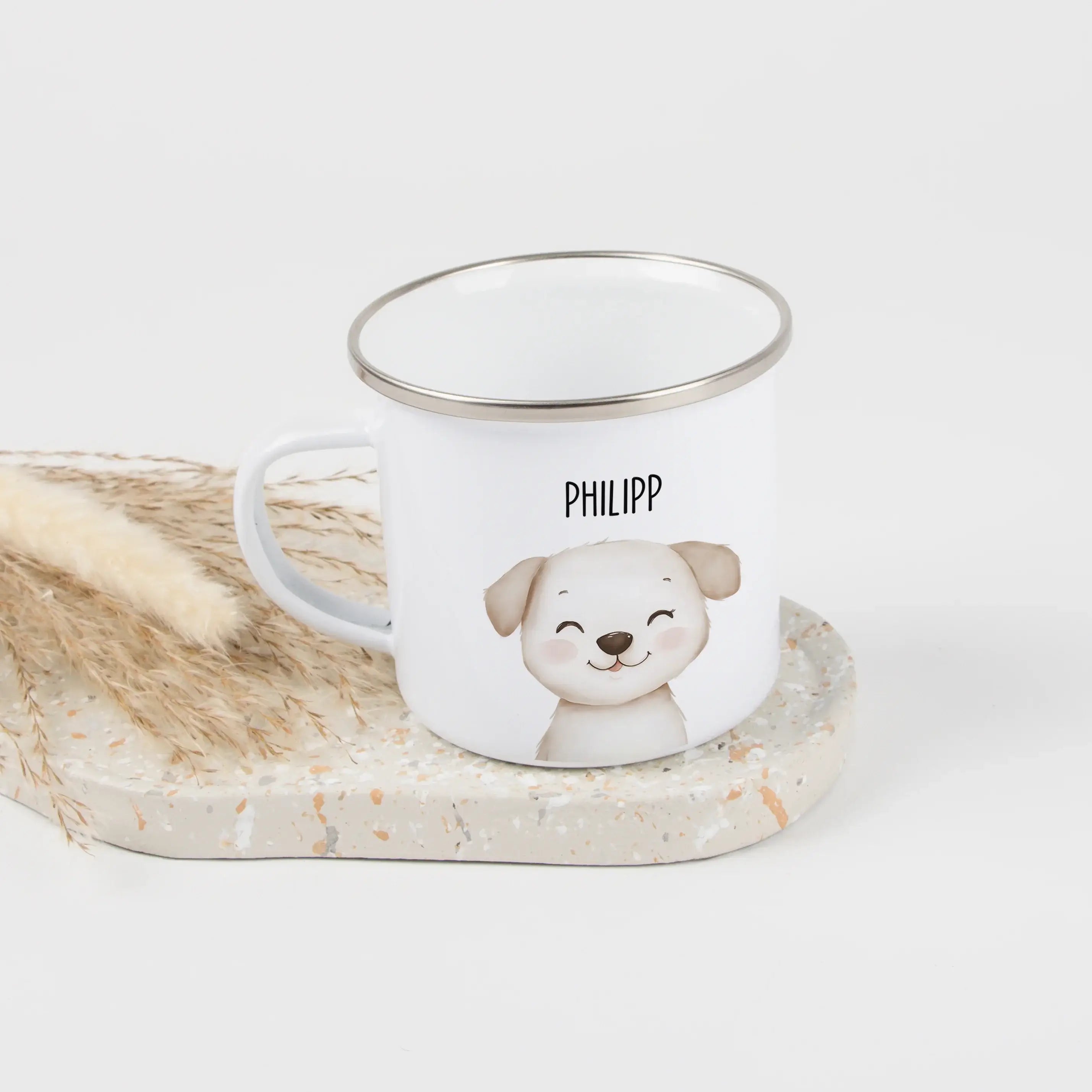 Emaille Tasse Hund Portrait-Emaille Tasse-famprints-Die Emaille Tasse Hund Portrait von famprints ist genau das Richtige für alle, die Hunde lieben und personalisierte Produkte mit Charakter suchen. Das Motiv zeigt einen liebevoll digital gemalten Hund im