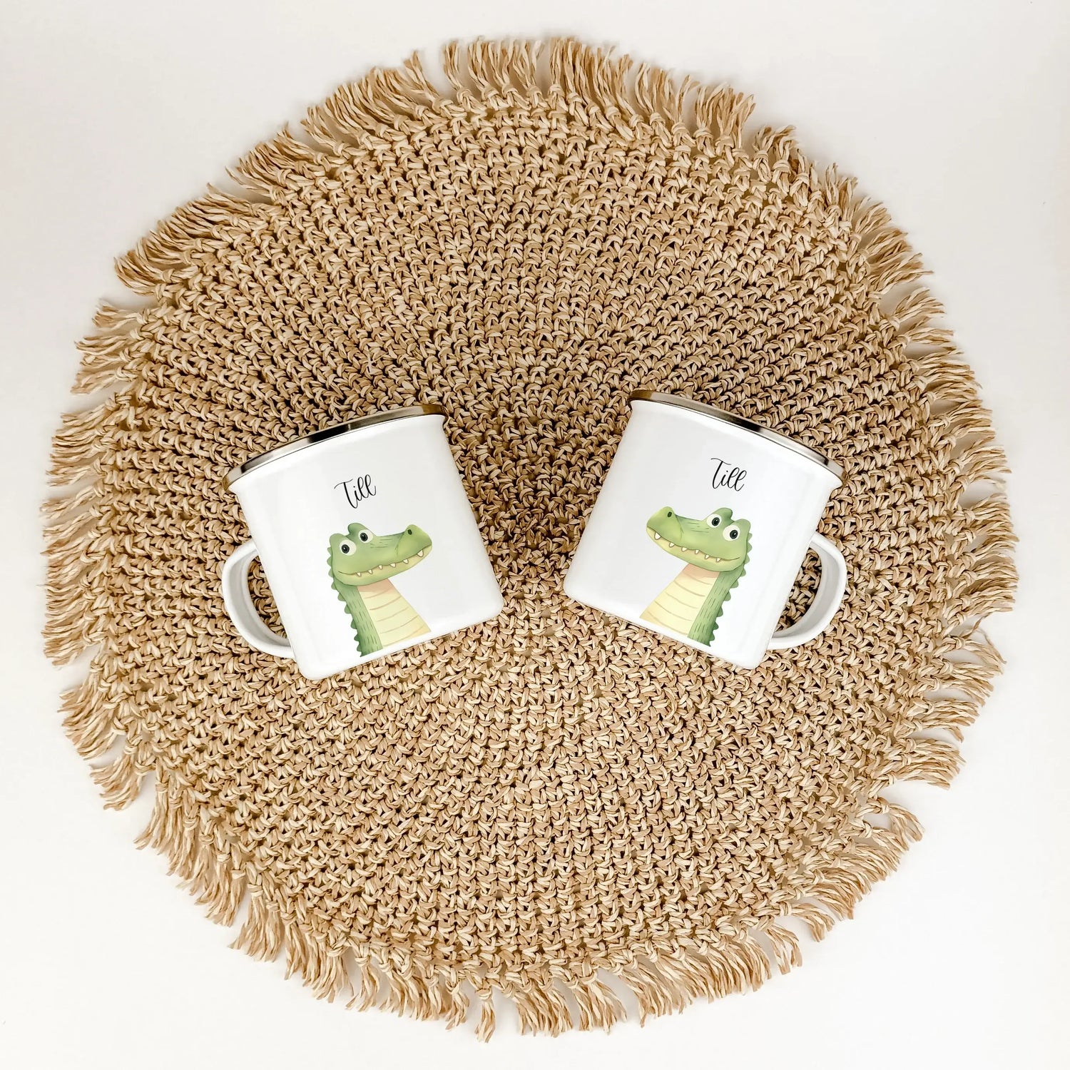 Emaille Tasse Krokodil Portrait-famprints-Emaille Tasse-Entdecke die zauberhafte Emaille Tasse Krokodil Portrait, die deinem Alltag einen besonderen Glanz verleiht und dir ein Lächeln ins Gesicht zaubert. Diese Emaille Tasse personalisiert ist mehr als nu