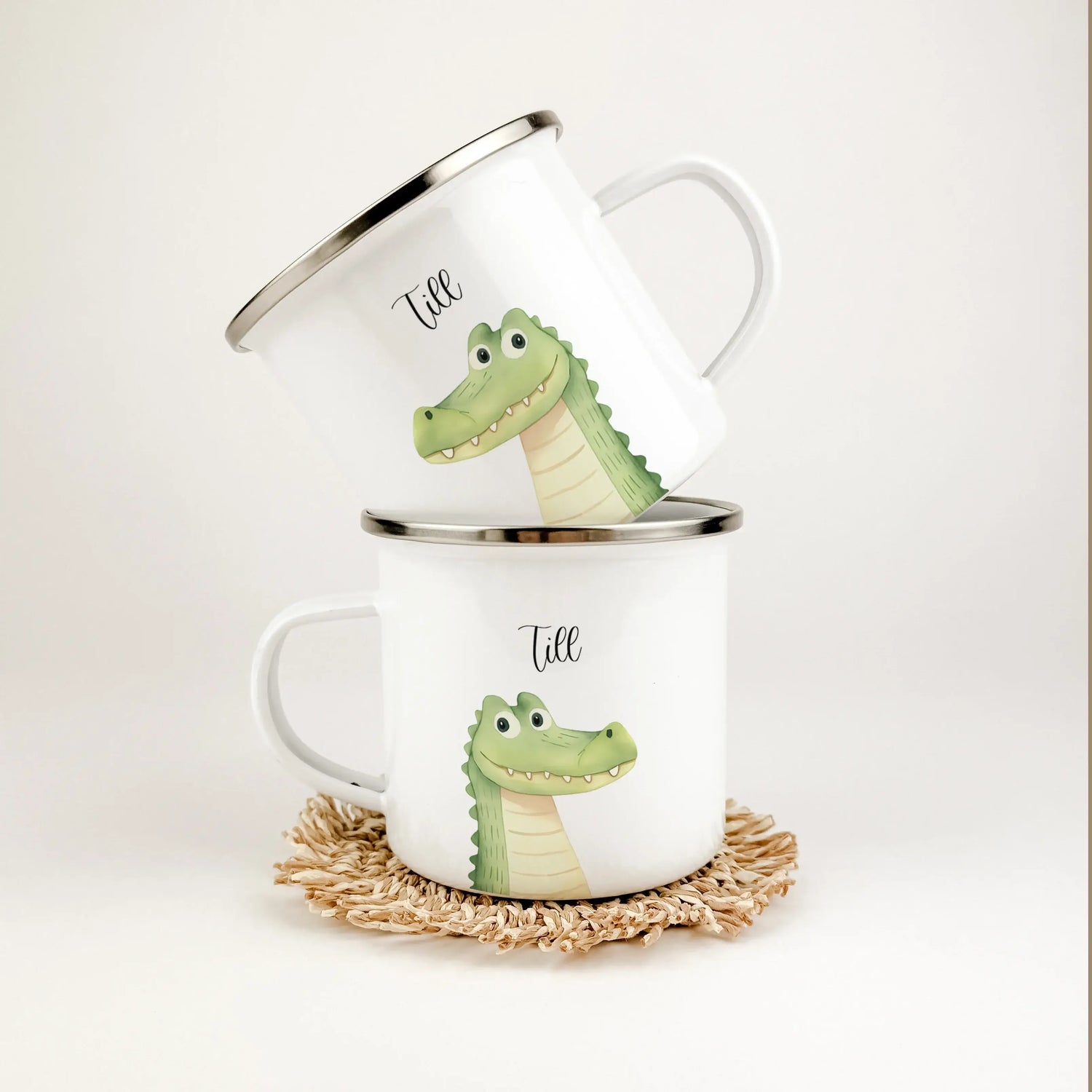 Emaille Tasse Krokodil Portrait-famprints-Emaille Tasse-Entdecke die zauberhafte Emaille Tasse Krokodil Portrait, die deinem Alltag einen besonderen Glanz verleiht und dir ein Lächeln ins Gesicht zaubert. Diese Emaille Tasse personalisiert ist mehr als nu