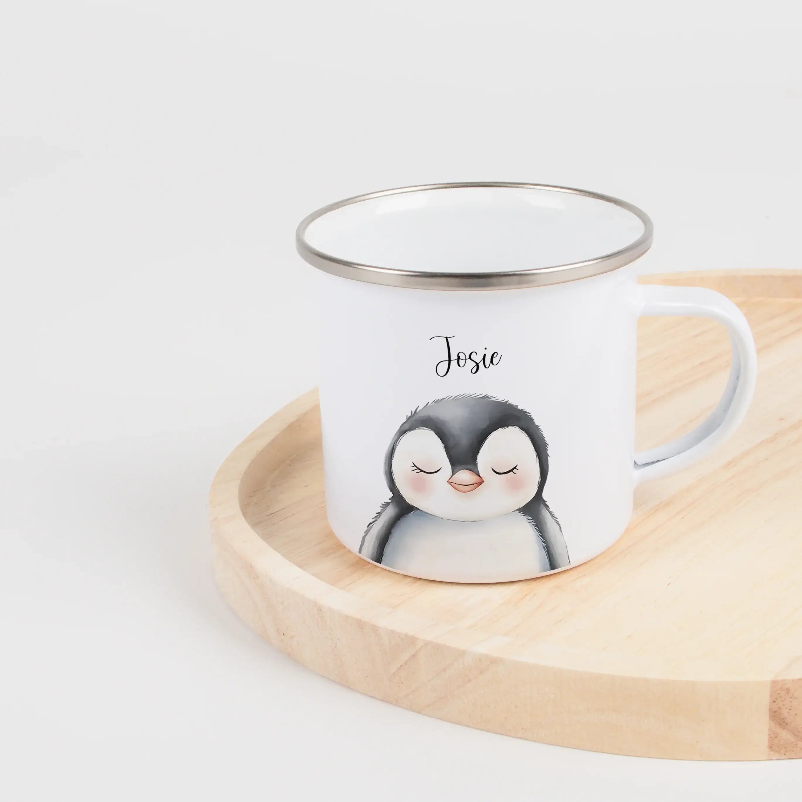 Emaille Tasse Pinguin Portrait-Emaille Tasse-famprints-Die Emaille Tasse Pinguin Portrait von famprints bringt Kindern jeden Morgen ein kleines Stück Freude an den Frühstückstisch. Mit ihrem liebevoll gestalteten Wasserfarben-Look und der Auswahl aus zwei