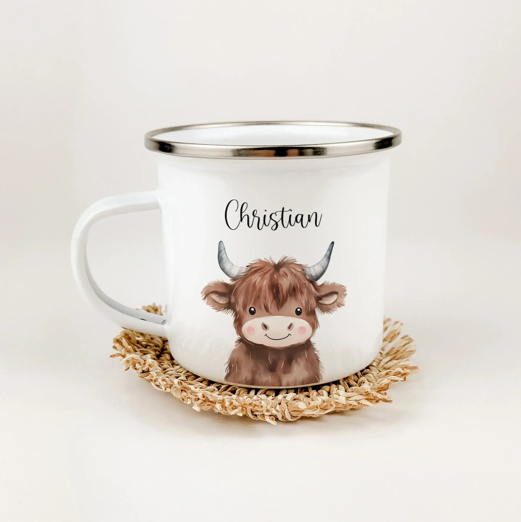 Emaille Tasse Stier Portrait-famprints-Emaille Tasse-Entdecke die einzigartige Emaille Tasse Stier Portrait – eine personalisierte Emaille Tasse, die mit einem beeindruckenden Stier-Portrait in bezaubernder Aquarell-Optik verzaubert. Der hochwertige und l