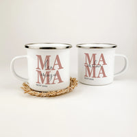 Emaille Tasse Mama seit-famprints-Emaille Tasse-Entdecke die perfekte Art, deiner Mama zu zeigen, wie viel sie dir bedeutet – mit unserer personalisierten Emaille Tasse „Mama seit“. Diese Tasse ist nicht nur ein praktisches Alltagsobjekt, sondern ein lieb