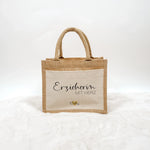 Jutetasche Erzieherin mit Herz - Jutetasche - famprints - Suchst du ein liebevolles Geschenk für deine Erzieherin? Unsere Jutetasche Erzieherin mit Herz ist genau das Richtige! Auf der Tasche prangt der Schriftzug „Erzieherin mit Herz“ in edlem Schwarz od