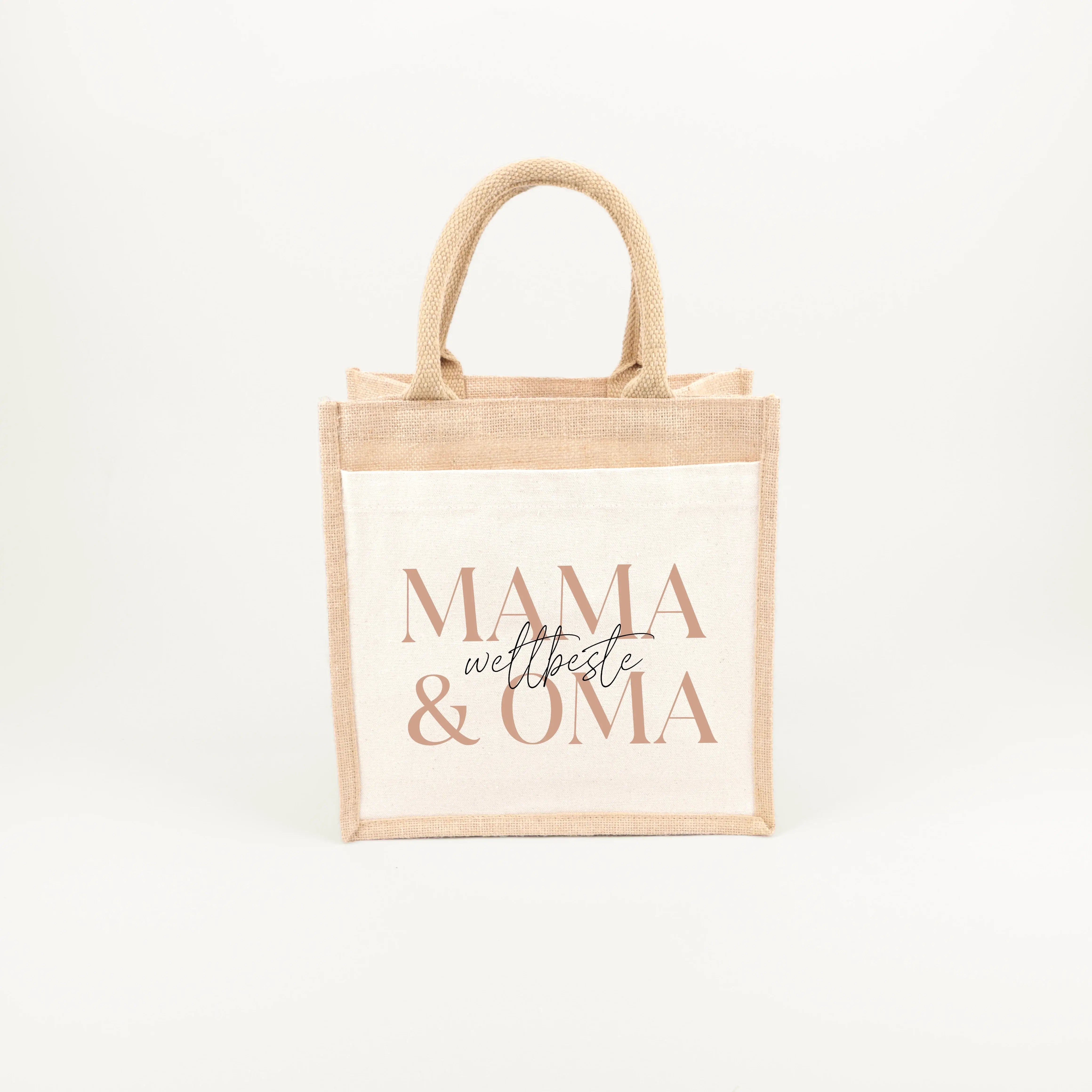Jutetasche beste Mama + Oma-Jutetasche-famprints-Diese Jutetasche beste Mama + Oma ist ein liebevolles Statement für Frauen, die beides sind und genau dafür geschätzt werden. Ob im Alltag, beim Einkaufen oder als stilvolle Begleitung unterwegs – die Tasch