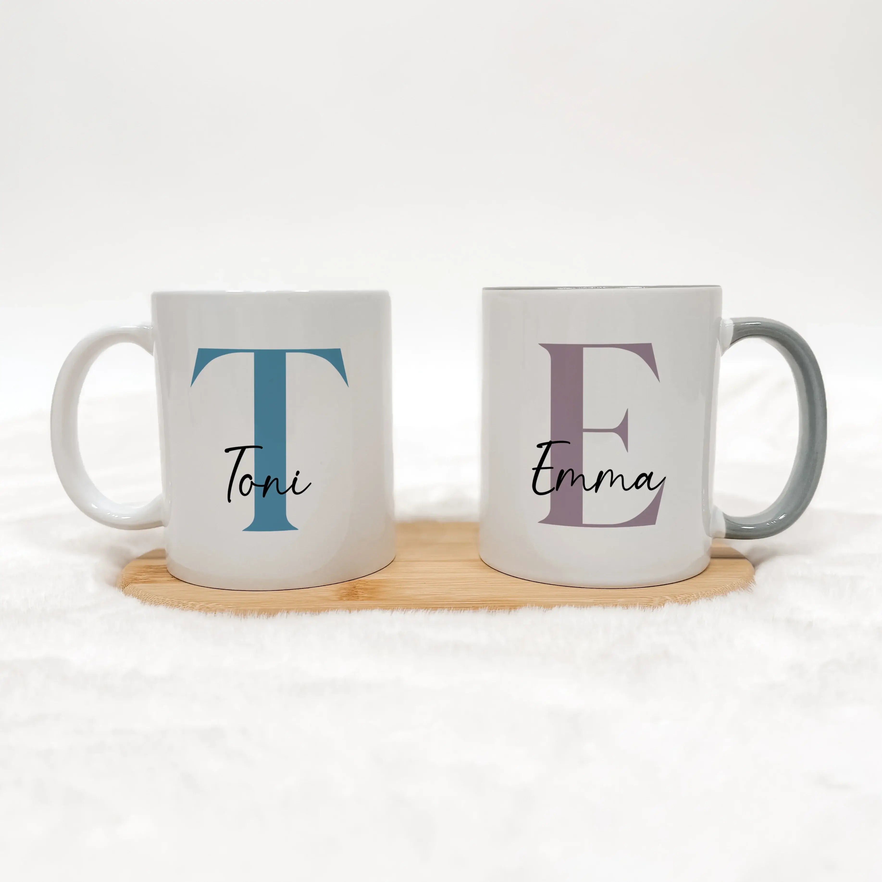 Tasse mit Namen + Initial - Keramik Tasse - famprints - Entdecke unsere Tasse mit Namen + Initial – das perfekte personalisierte Geschenk für dich oder deine Liebsten! Diese hochwertige Tasse bietet dir die Möglichkeit, sie mit deinem Wunsch-Initial und N