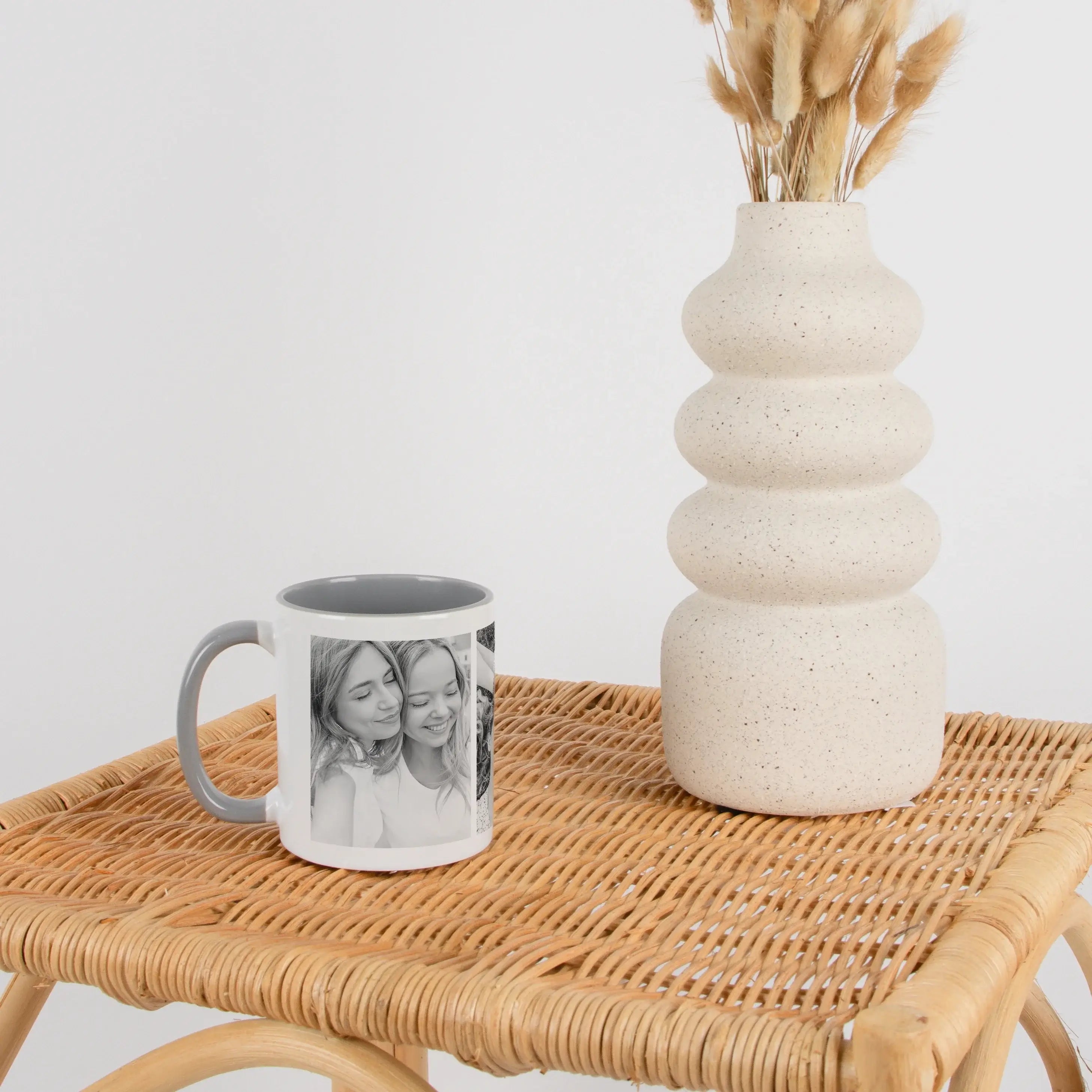 Tasse Foto Three-Keramik Tasse-famprints-Die Tasse Foto Three von famprints verwandelt deine schönsten Momente in eine persönliche Fototasse mit Charakter. Gestalte deine individuelle Kaffeetasse ganz einfach mit drei eigenen Bildern und erstelle eine har