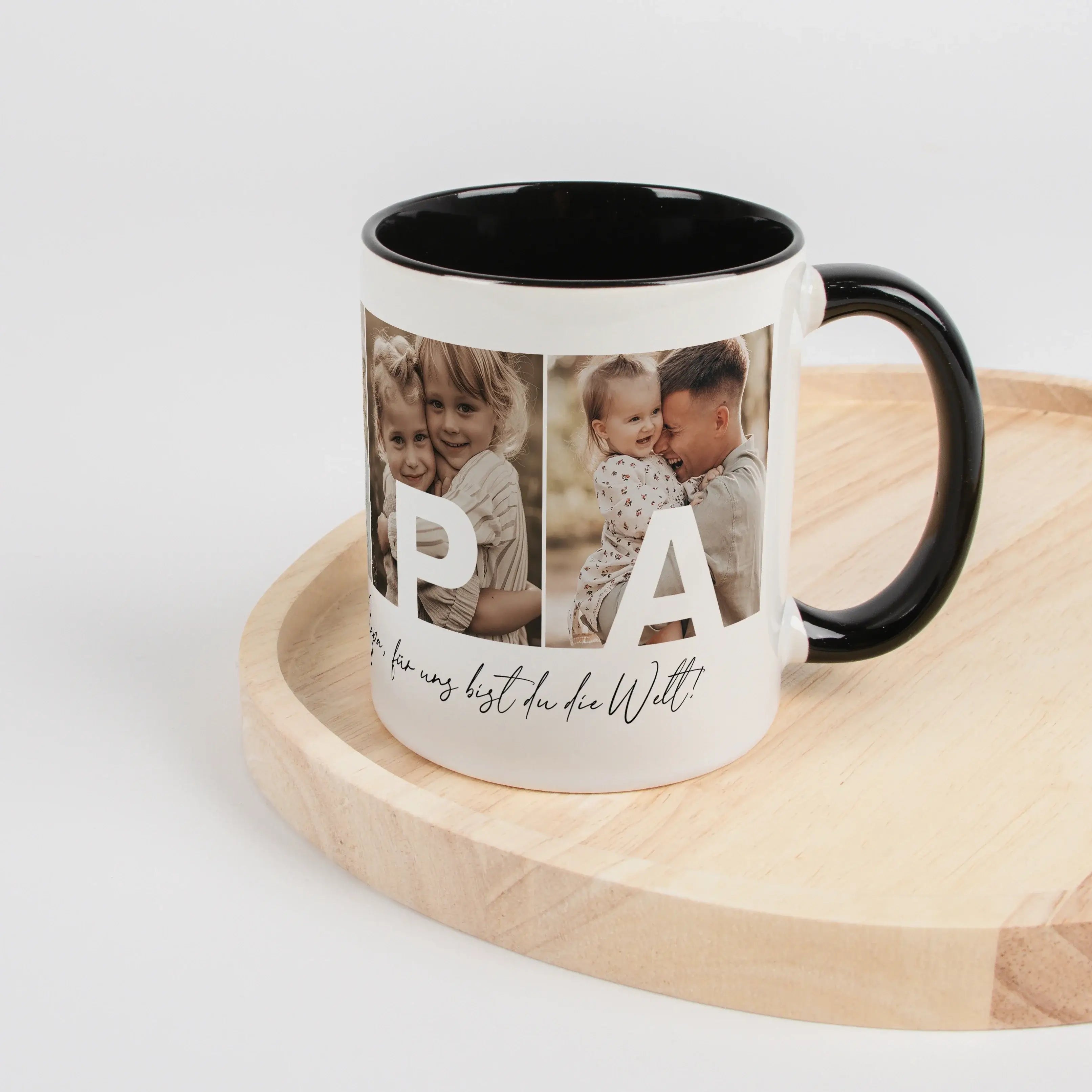 Fototasse Papa + Text-Keramik Tasse-famprints-Die Fototasse Papa + Text ist eine persönliche Geschenkidee für Väter, die Erinnerungen sichtbar macht. Auf der Tasse werden vier deiner Lieblingsfotos platziert, sodass jedes Bild einen Buchstaben von Papa tr