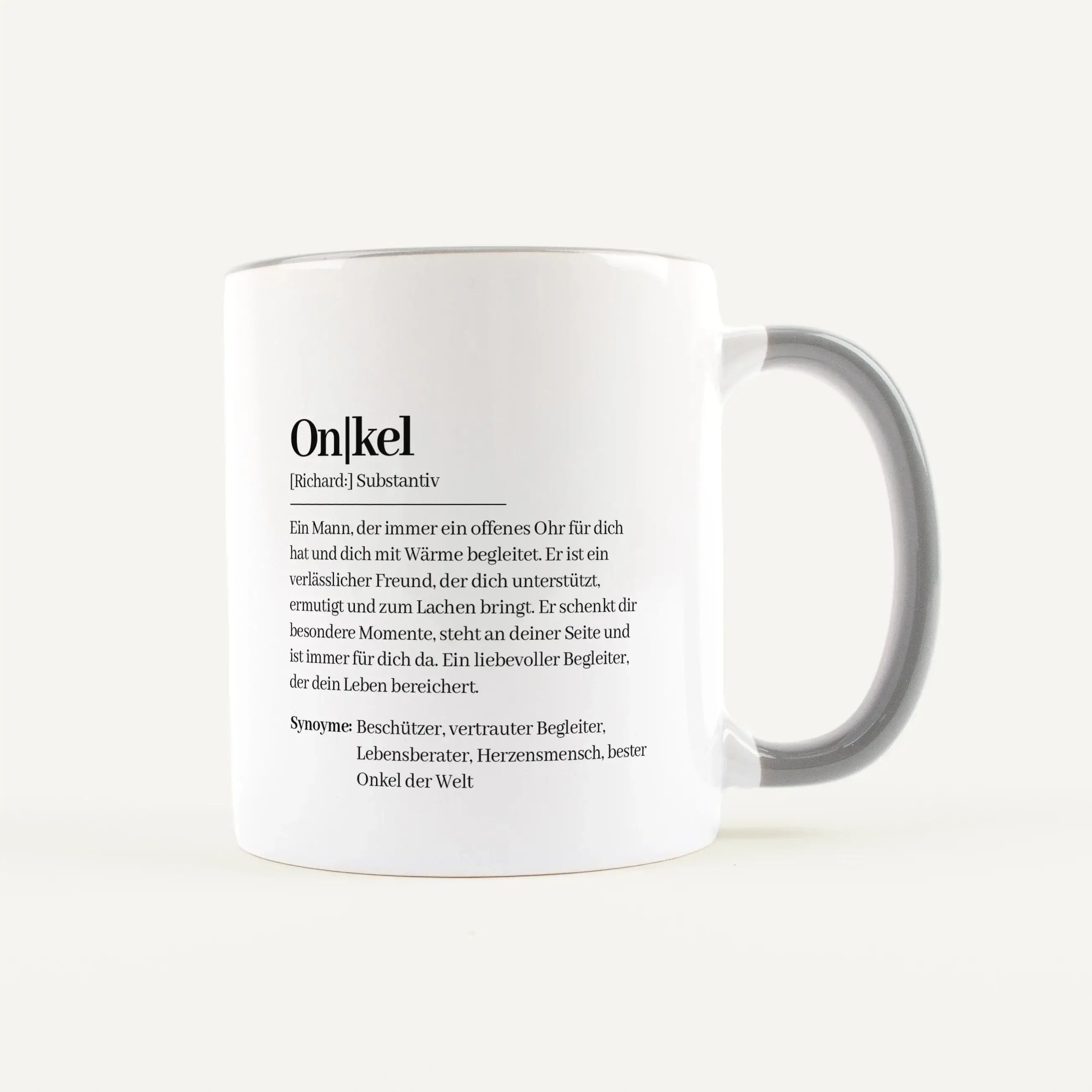 Tasse Definition Onkel-Keramik Tasse-famprints-Die Tasse Definition Onkel von famprints ist eine persönliche Geschenkidee für einen Menschen, der im Alltag einfach dazugehört. Das Design im Duden Stil beschreibt deinen Onkel mit liebevollen Worten und wir