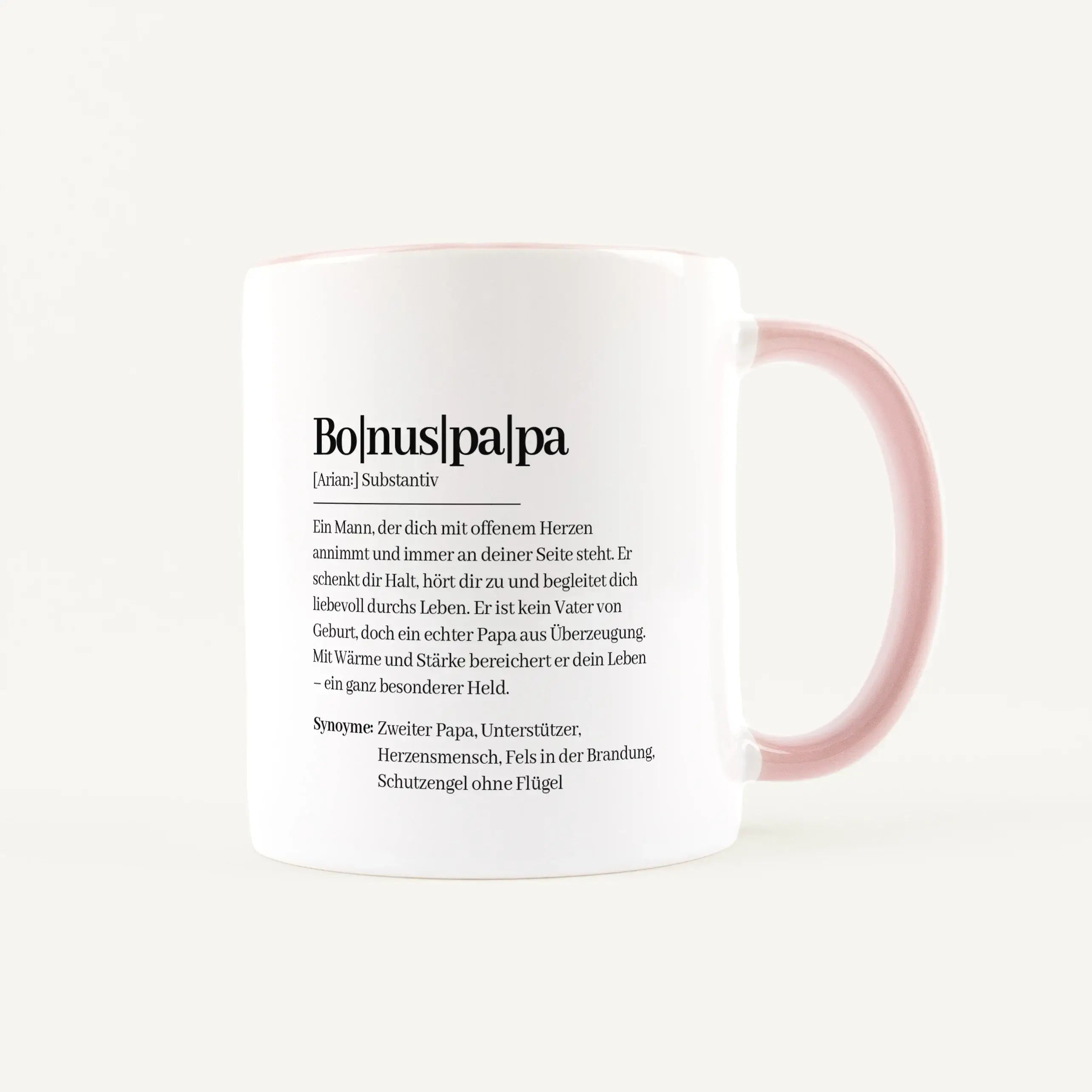 Tasse Definition Bonuspapa-Keramik Tasse-famprints-Die Tasse Definition Bonuspapa ist eine persönliche Geschenkidee für einen Mann, der für dich da ist und im Alltag einen festen Platz hat. Das Motiv zeigt eine liebevolle Beschreibung im Duden Stil und ma
