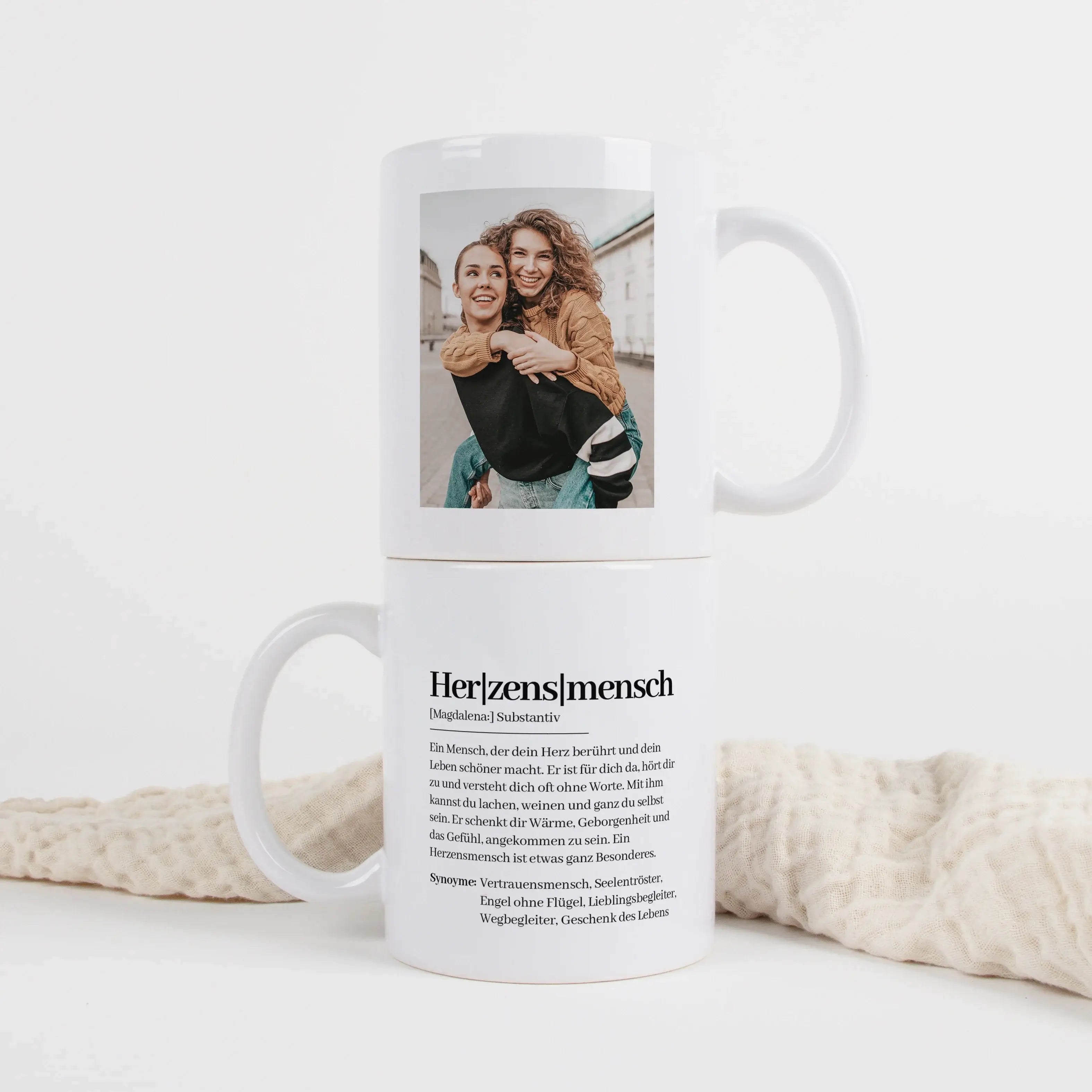 Tasse Definition Herzensmensch-Keramik Tasse-famprints-Die Tasse Definition Herzensmensch ist mehr als nur eine Tasse für Kaffee oder Tee. Sie ist eine persönliche Aufmerksamkeit für einen Menschen, der einen festen Platz in deinem Herzen hat. Der liebevo