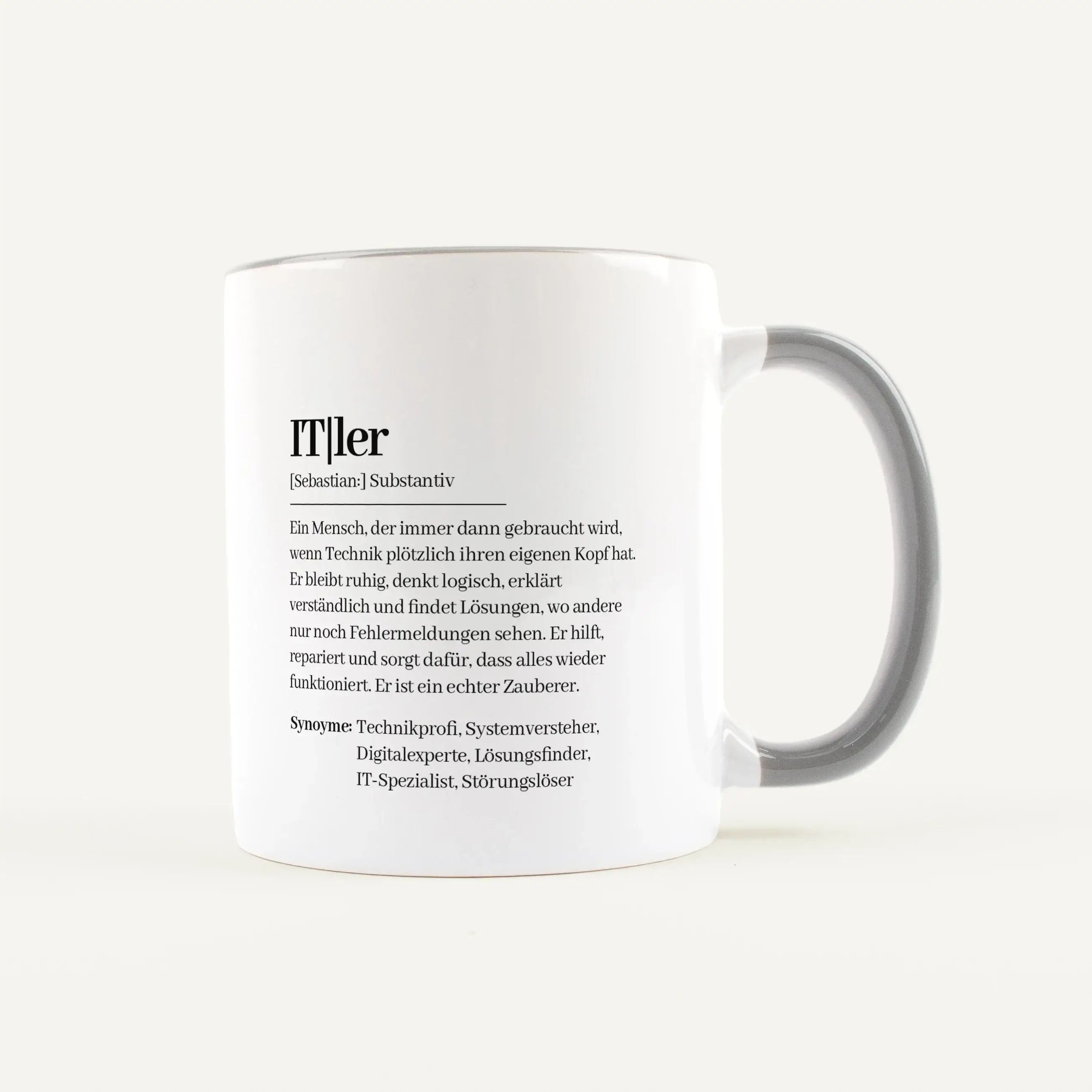 Tasse Definition ITler-Keramik Tasse-famprints-Diese Tasse Definition ITler ist für Menschen gemacht, die bei WLAN Problem, Druckerfehler oder Systemabsturz nicht die Nerven verlieren, sondern direkt nach einer Lösung suchen. Das Motiv im Duden Stil triff