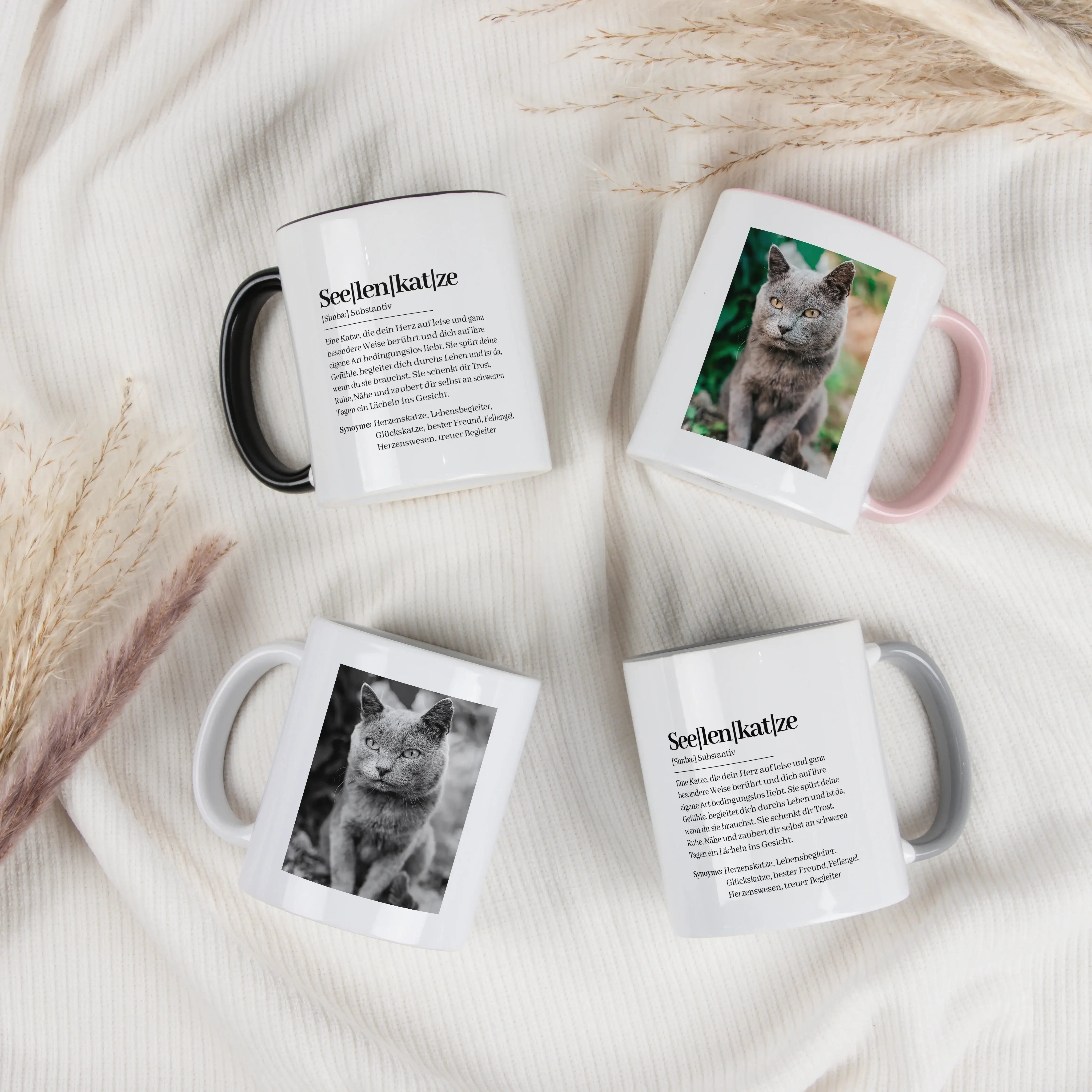 Tasse Definition Seelenkatze-Keramik Tasse-famprints-Die Tasse Definition Seelenkatze ist für alle, die in ihrer Katze mehr sehen als nur ein Haustier. Der Text im liebevollen Duden Stil bringt auf den Punkt, was viele Katzenmenschen fühlen, aber kaum in