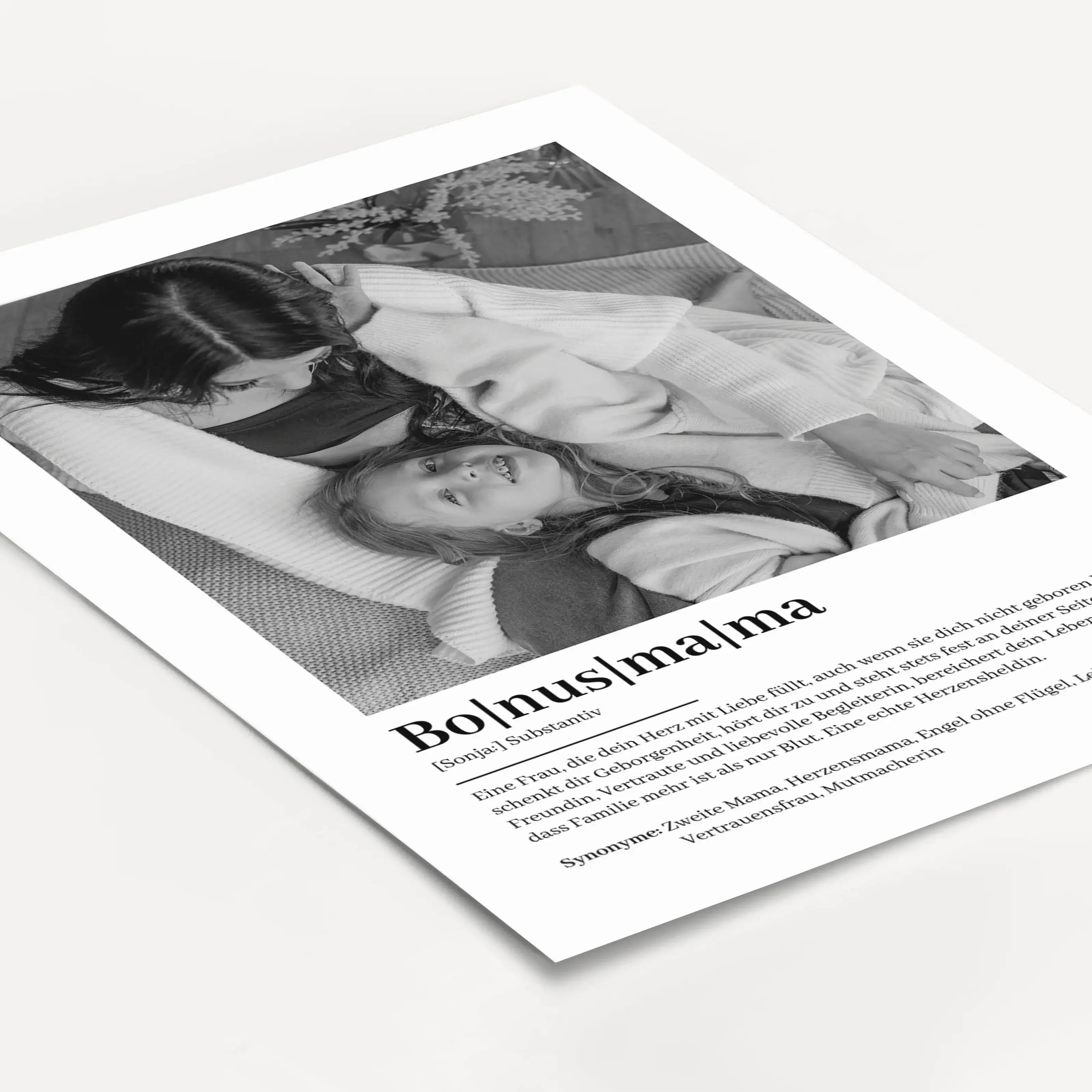 Bonusmama Definition Poster mit Foto-famprints-Personalisiertes Poster-Suchst du nach einem besonderen Geschenk für deine Bonusmama? Unser Bonusmama Definition Poster mit Foto ist die perfekte Wahl! Dieses liebevoll gestaltete Poster zeigt auf einzigartig