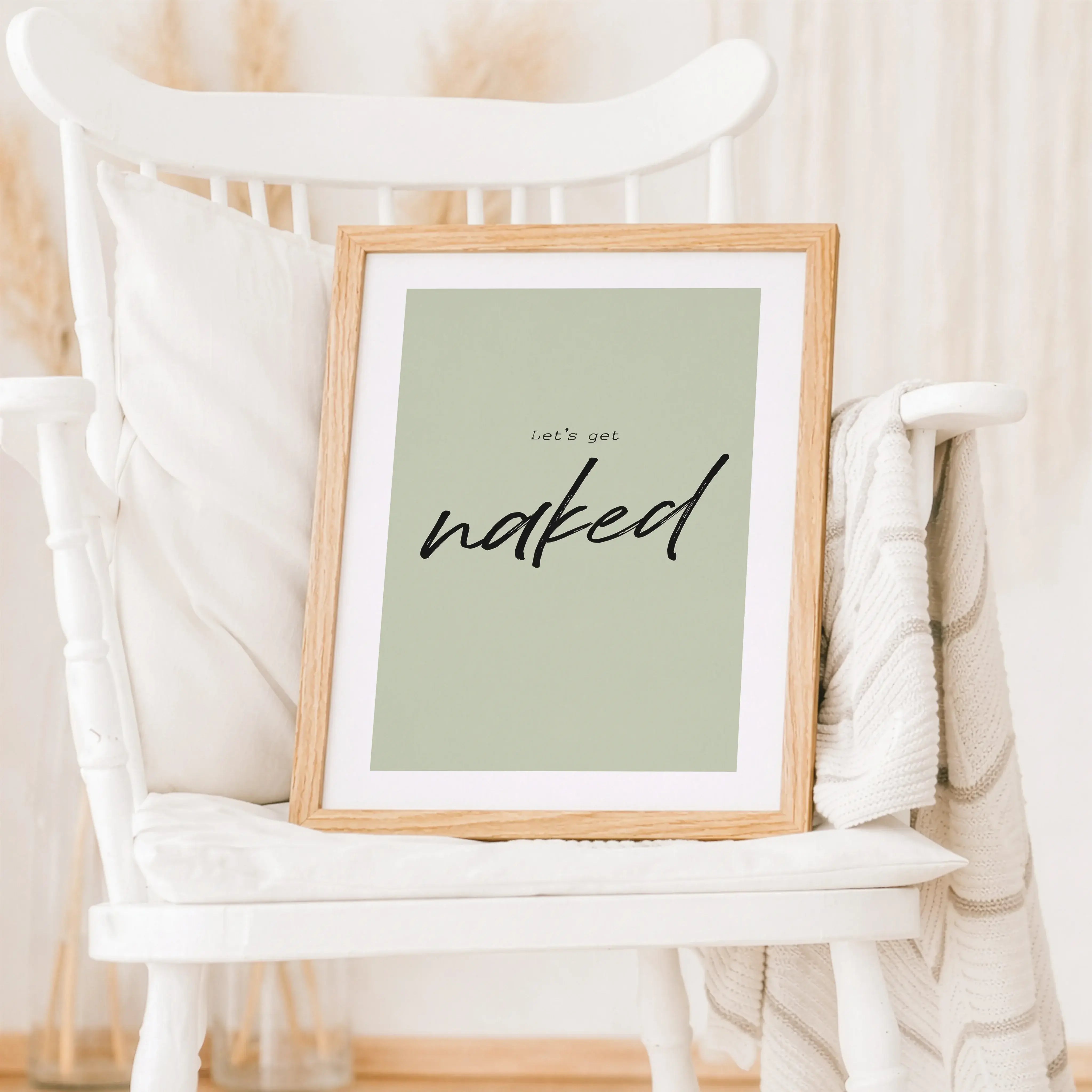 Poster 'lets get naked'-Poster-famprints-Das Poster „lets get naked“ ist ein moderner Hingucker für dein Badezimmer, Schlafzimmer oder Gäste-WC und bringt mit klarer Botschaft und reduziertem Design genau den richtigen Ton in deine Räume. Der minimalistis