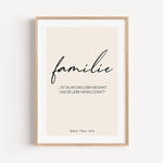 Poster 'familie'-famprints-Personalisiertes Poster-Mit dem Poster 'Familie' drückt ihr euren Zusammenhalt aus. Auf dem Familienposter findest du unter dem Schriftzug 'Familie' die Möglichkeit dein Poster mit einem Zitat, einer Botschaft oder einer Widmung