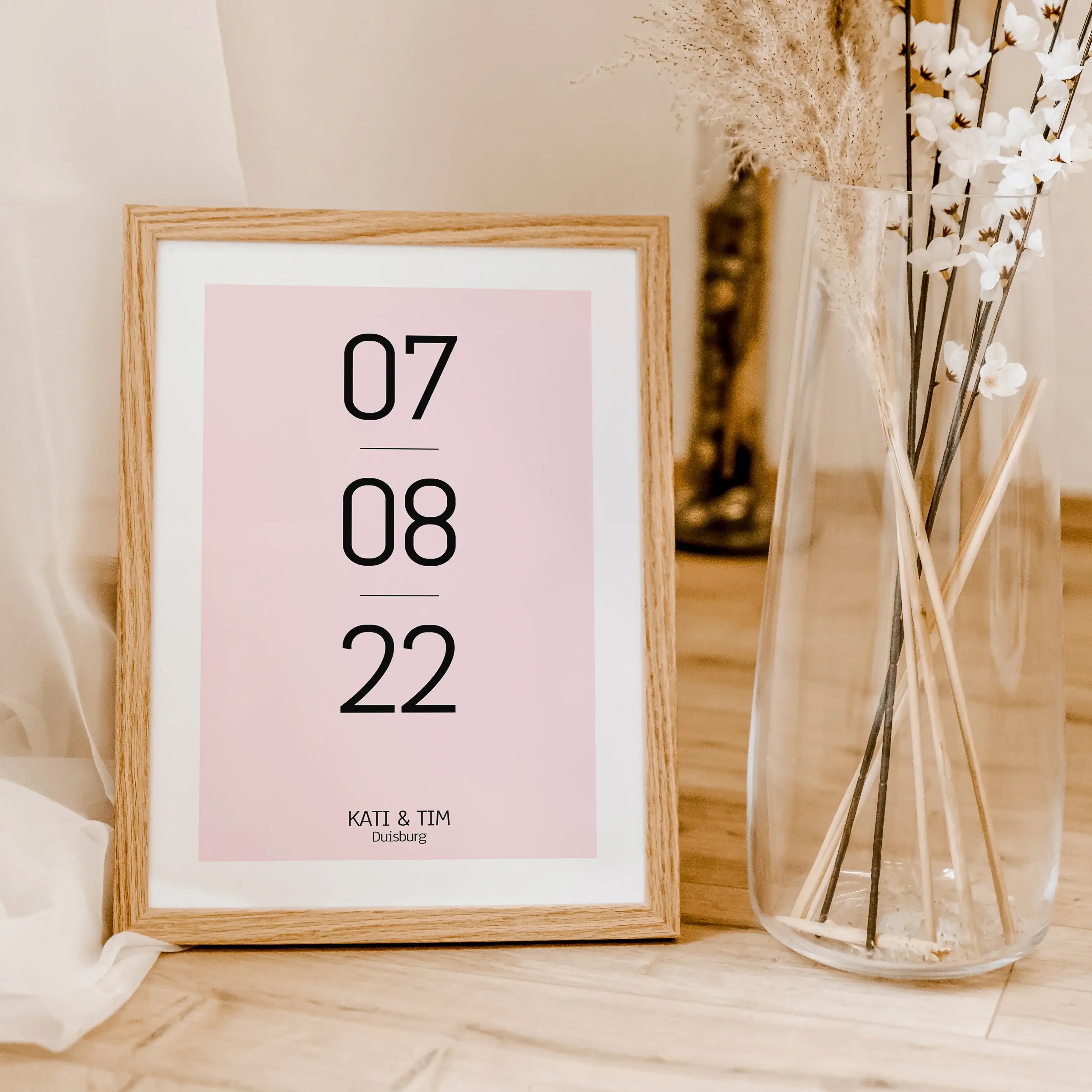 Datum Poster-famprints-Personalisiertes Poster-Unser Datum Poster ist das perfekte Geschenk für besondere Anlässe! Bringe dein wichtigstes Datum stilvoll an die Wand, sei es das erste Kennenlernen, der Hochzeitstag oder ein anderer bedeutender Tag. Person