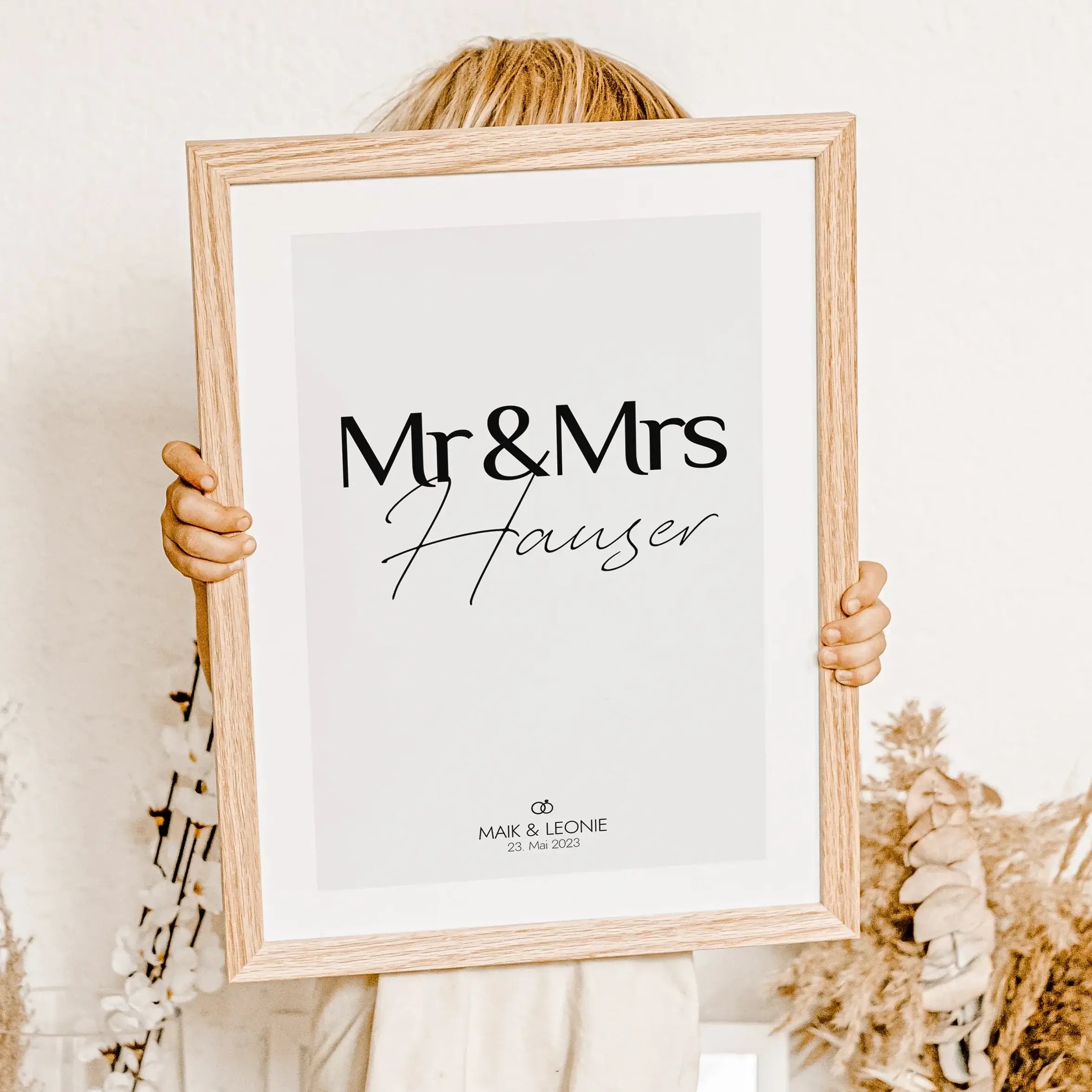 Hochzeit Poster Mr & Mrs-famprints-Personalisiertes Poster-Die perfekte Art, einen besonderen Tag immer in Erinnerung zu halten - das Hochzeit Poster Mr & Mrs. Gestalte dieses Poster mit deinem Wunschtext, z.B. euren Namen, dem Hochzeitsdatum, dem Hochzei