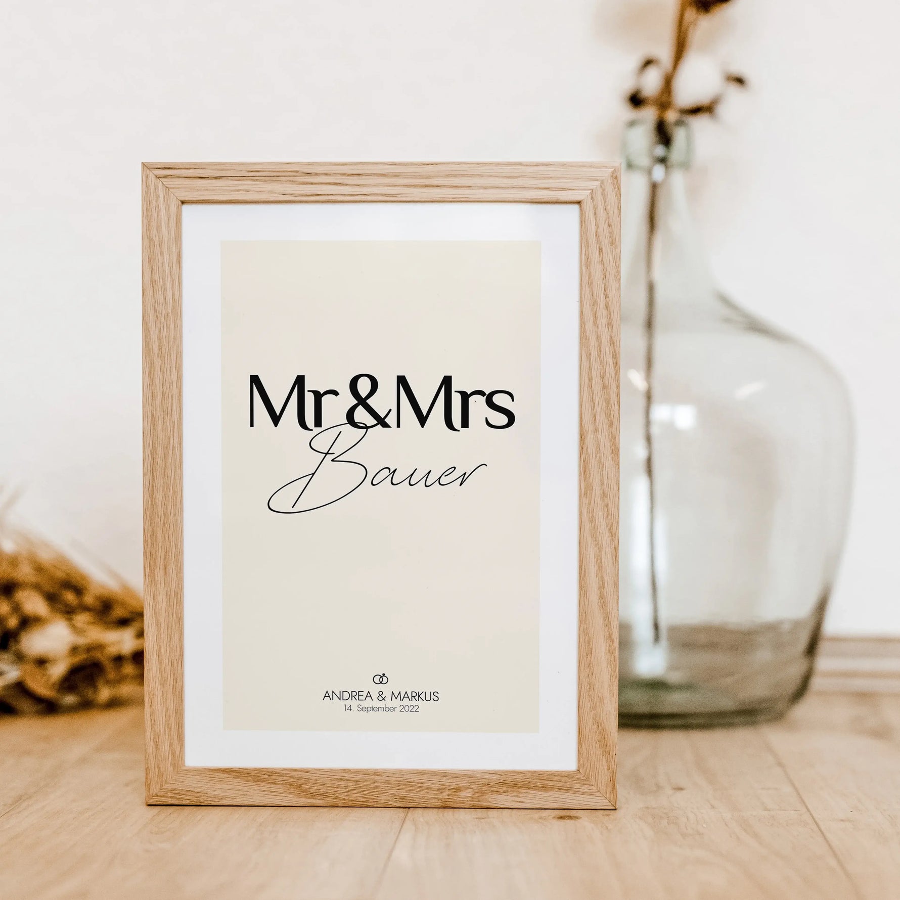 Hochzeit Poster Mr & Mrs-famprints-Personalisiertes Poster-Die perfekte Art, einen besonderen Tag immer in Erinnerung zu halten - das Hochzeit Poster Mr & Mrs. Gestalte dieses Poster mit deinem Wunschtext, z.B. euren Namen, dem Hochzeitsdatum, dem Hochzei