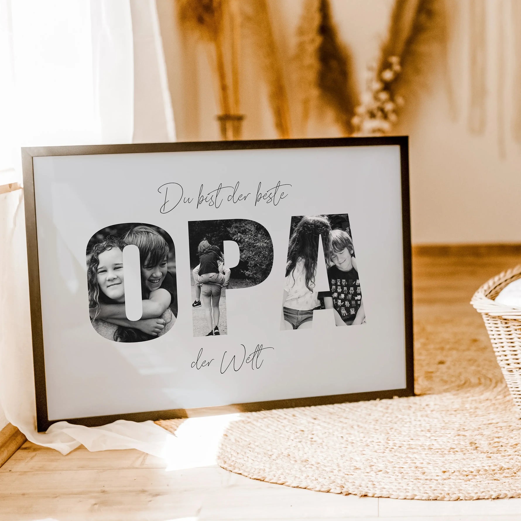 Bester Opa Poster-famprints-Personalisiertes Poster-Das Bester Opa Poster ist das perfekte Geschenk für deinen lieben Opa. Mit der Möglichkeit, persönliche Fotos hinter dem Schriftzug "OPA" zu platzieren, wird dieses Poster zu einem einzigartigen Erinneru