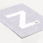 Buchstaben Poster Pointy-famprints-Personalisiertes Poster-Auf unserem Buchstaben Poster Pointy steht der auffällige weiße Buchstabe im Mittelpunkt. Das Namensposter ist in drei stilvollen Farben erhältlich - Pale Rose, Nautical Green und Gotta Brown - un