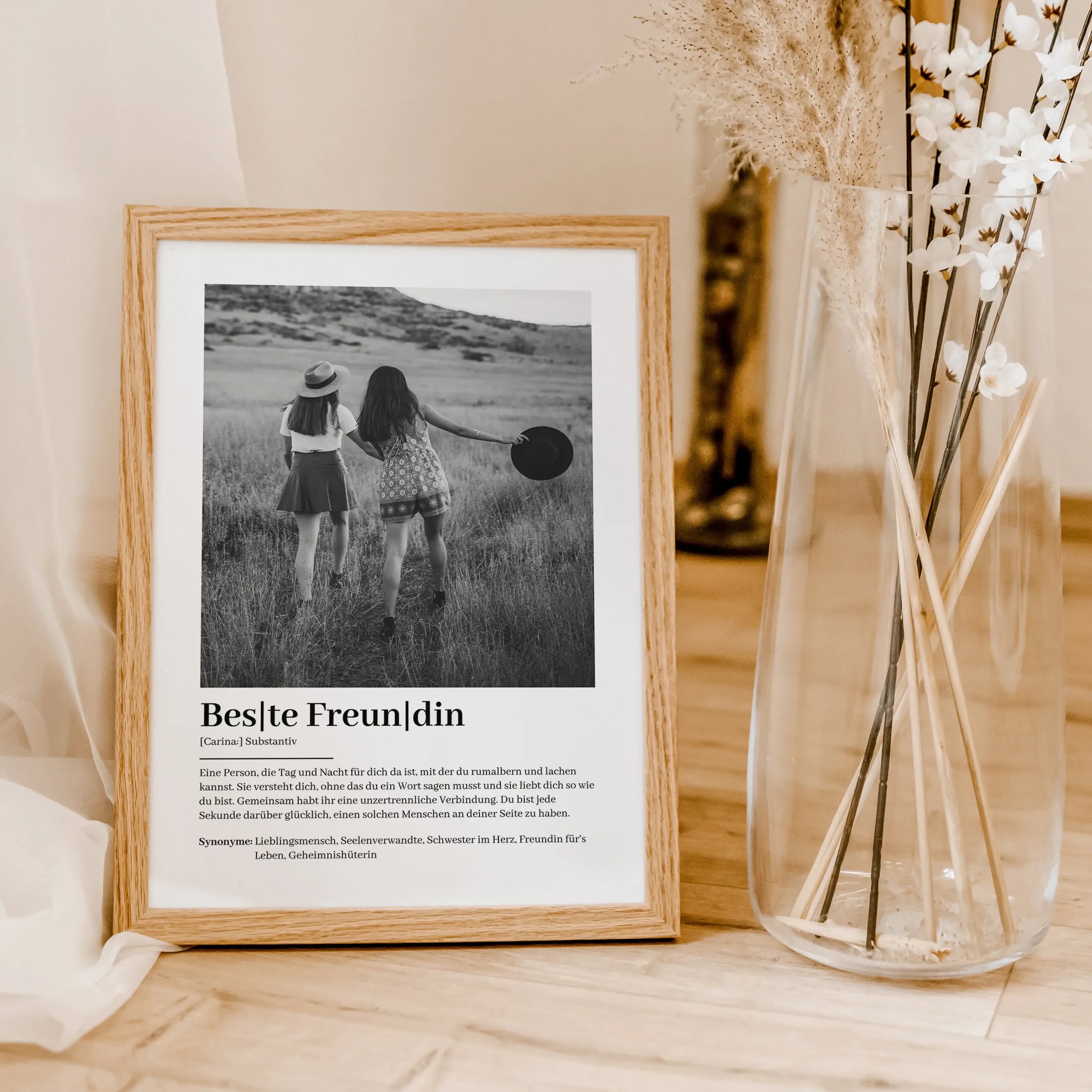 Beste Freundin Definition Foto Poster-famprints-Personalisiertes Poster-Unser "Beste Freundin Definition Foto Poster" ist das perfekte Geschenk für deine beste Freundin! Personalisierbar mit ihrem Namen und einem individuellen Text, zeigt dieses Poster in