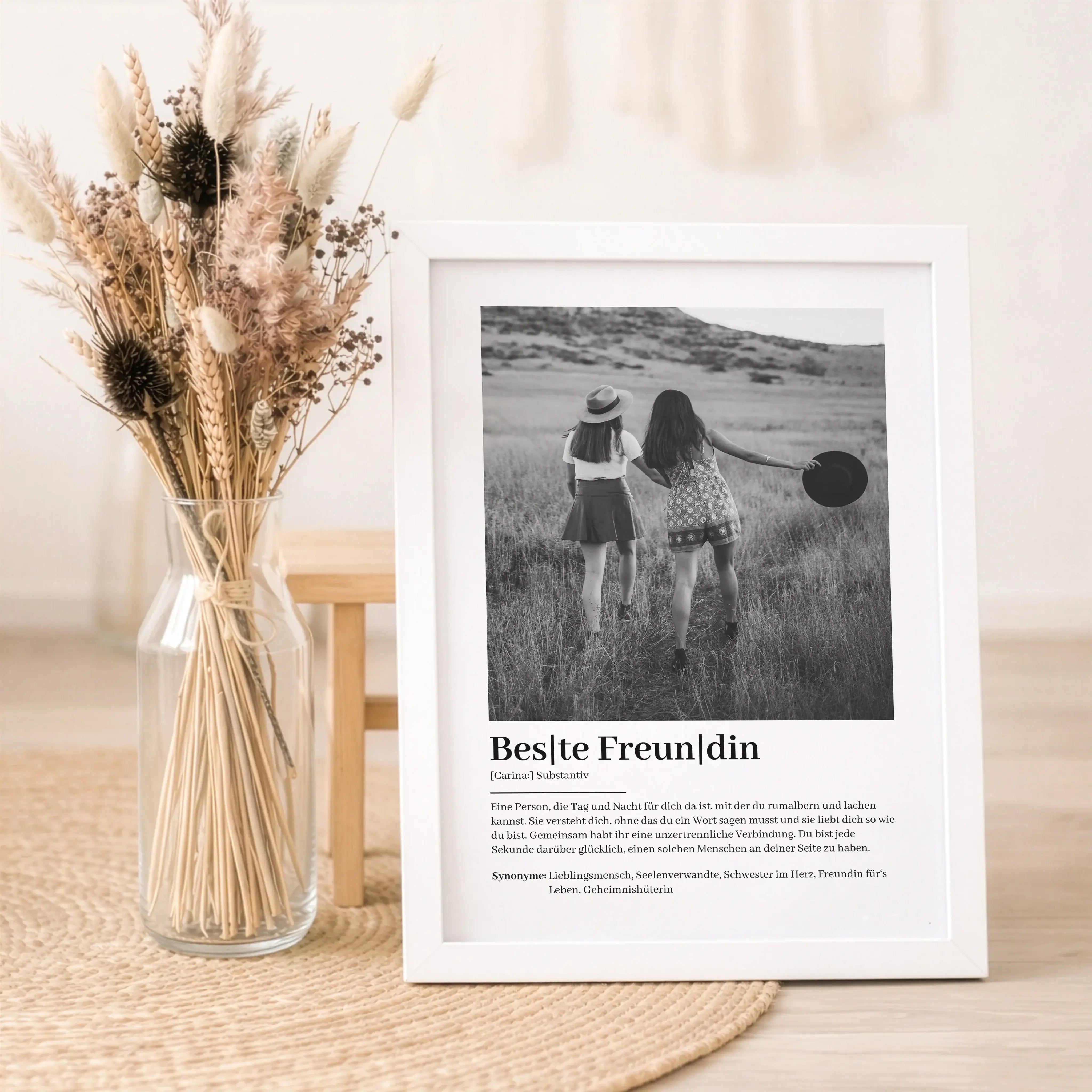 Beste Freundin Definition Foto Poster-Personalisiertes Poster-famprints-Das Beste Freundin Definition Foto Poster von famprints ist eine persönliche Geschenkidee für Menschen, die im Alltag mehr sagen als tausend Worte. Dieses individuell gestaltbare Post