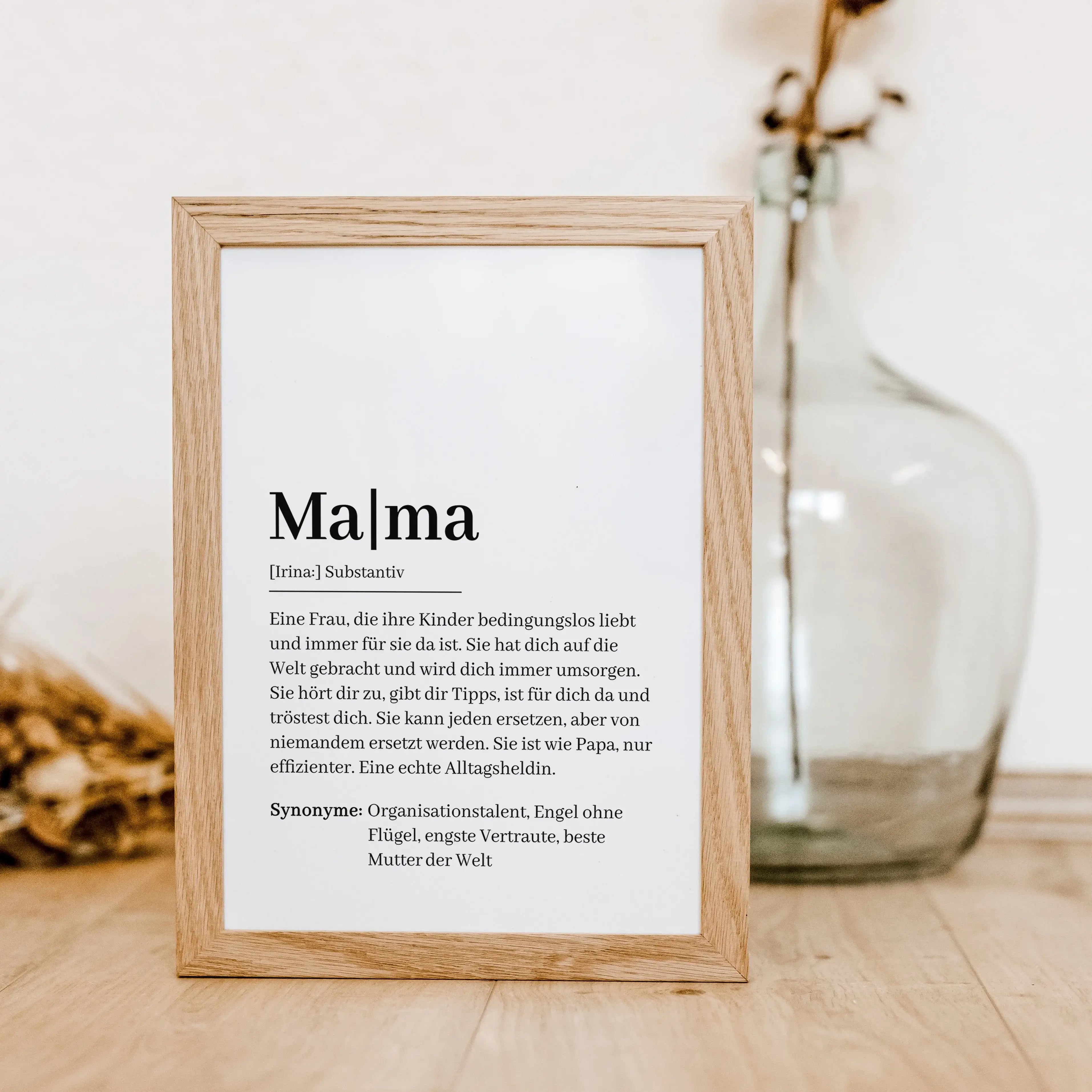 Mama Definition Poster-famprints-Personalisiertes Poster-Auf dem Mama Definition Poster findest du unsere Definition von einer Mutter. Natürlich beschreibt diese Definition nicht vollumfänglich die Liebe zu deiner Mutter, aber das Definition Poster zeigt