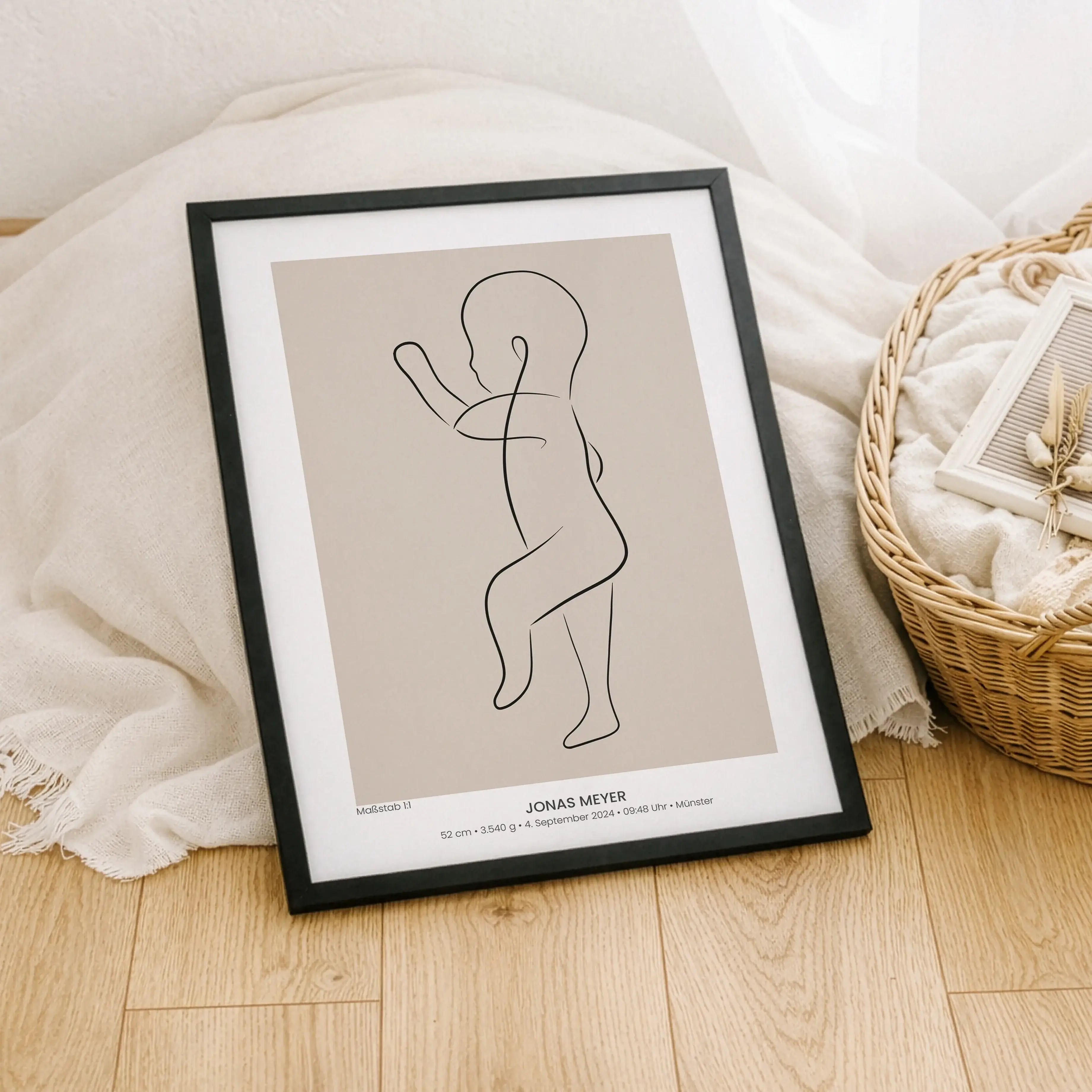 Geburtsposter 1:1 Baby 'Art'-Personalisiertes Poster-famprints-Das Geburtsposter 1:1 Baby Art von famprints hält den ersten großen Moment deines Babys genauso fest, wie er war. Die liebevoll illustrierte Baby Zeichnung wird im exakten Maßstab 1:1 gedruckt