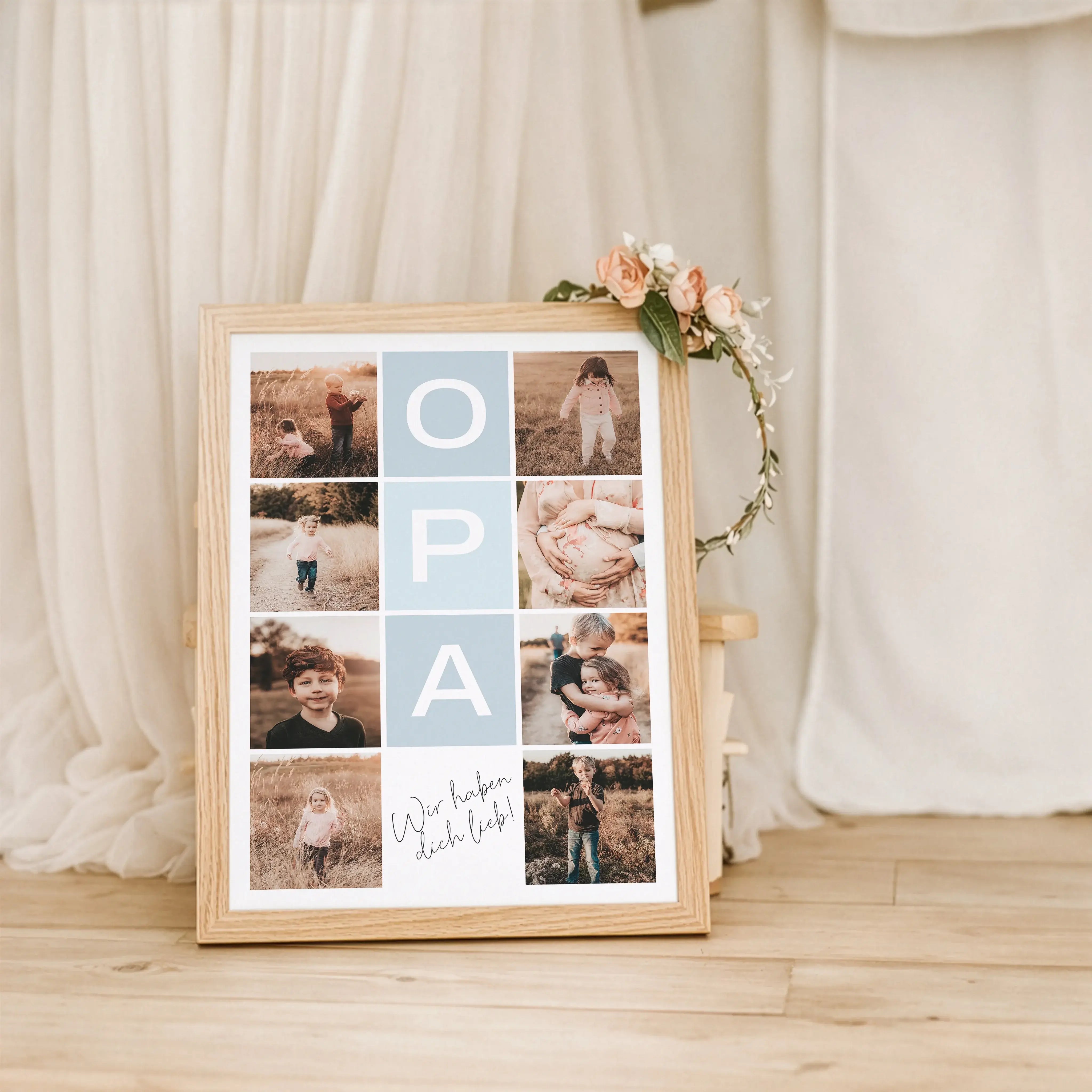 Fotocollage Opa Poster-Personalisiertes Poster-famprints-Die Fotocollage Opa Poster von famprints ist ein persönliches Geschenk für Großväter, das echte Erinnerungen sichtbar macht. Im Mittelpunkt steht das Wort Opa, modern gestaltet und umgeben von deine