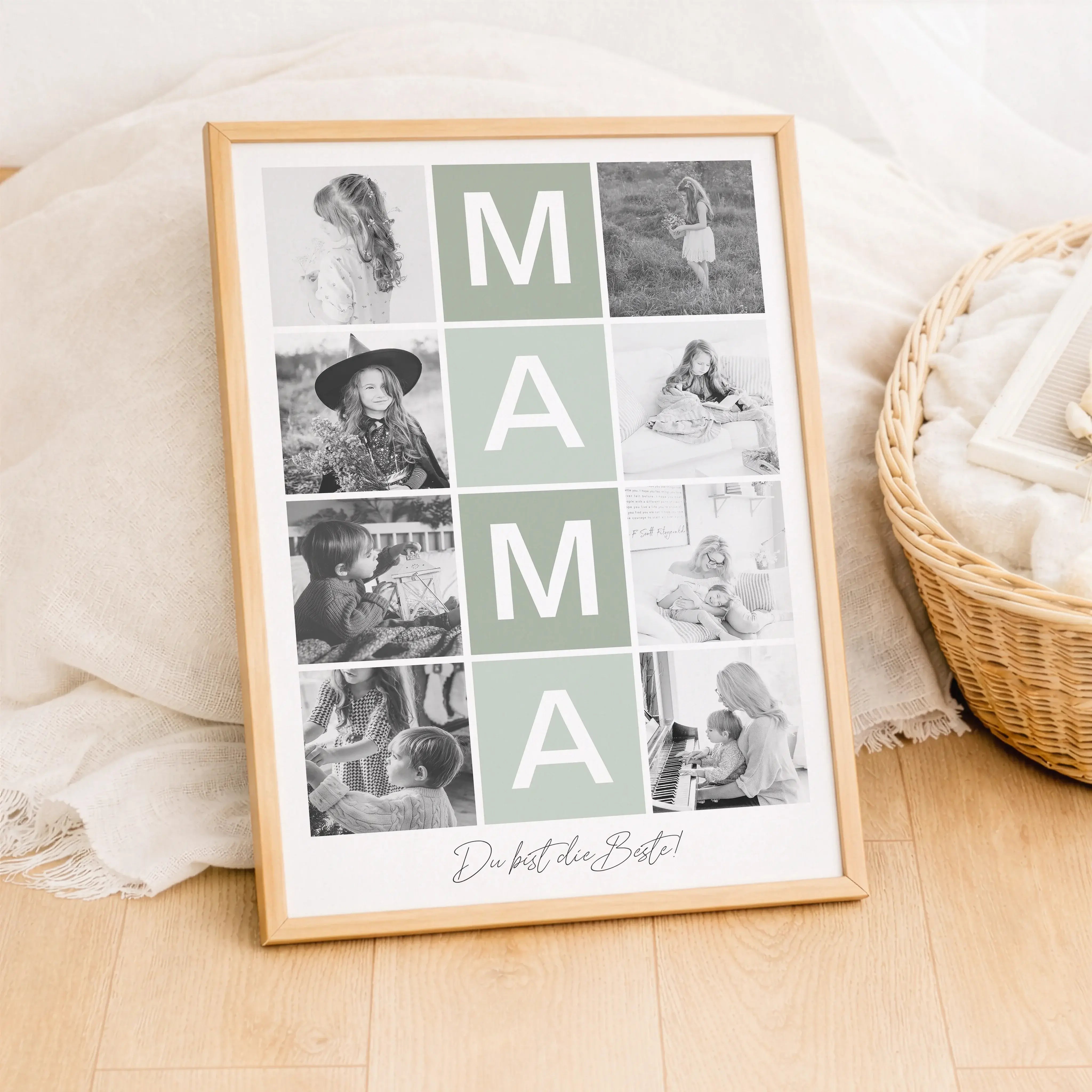Fotocollage Mama Poster-Personalisiertes Poster-famprints-Mit dem Fotocollage Mama Poster gestaltest du ein persönliches Geschenk, das eure gemeinsamen Momente sichtbar macht. Im Mittelpunkt steht der Schriftzug Mama, ergänzt durch deine ausgewählten Foto
