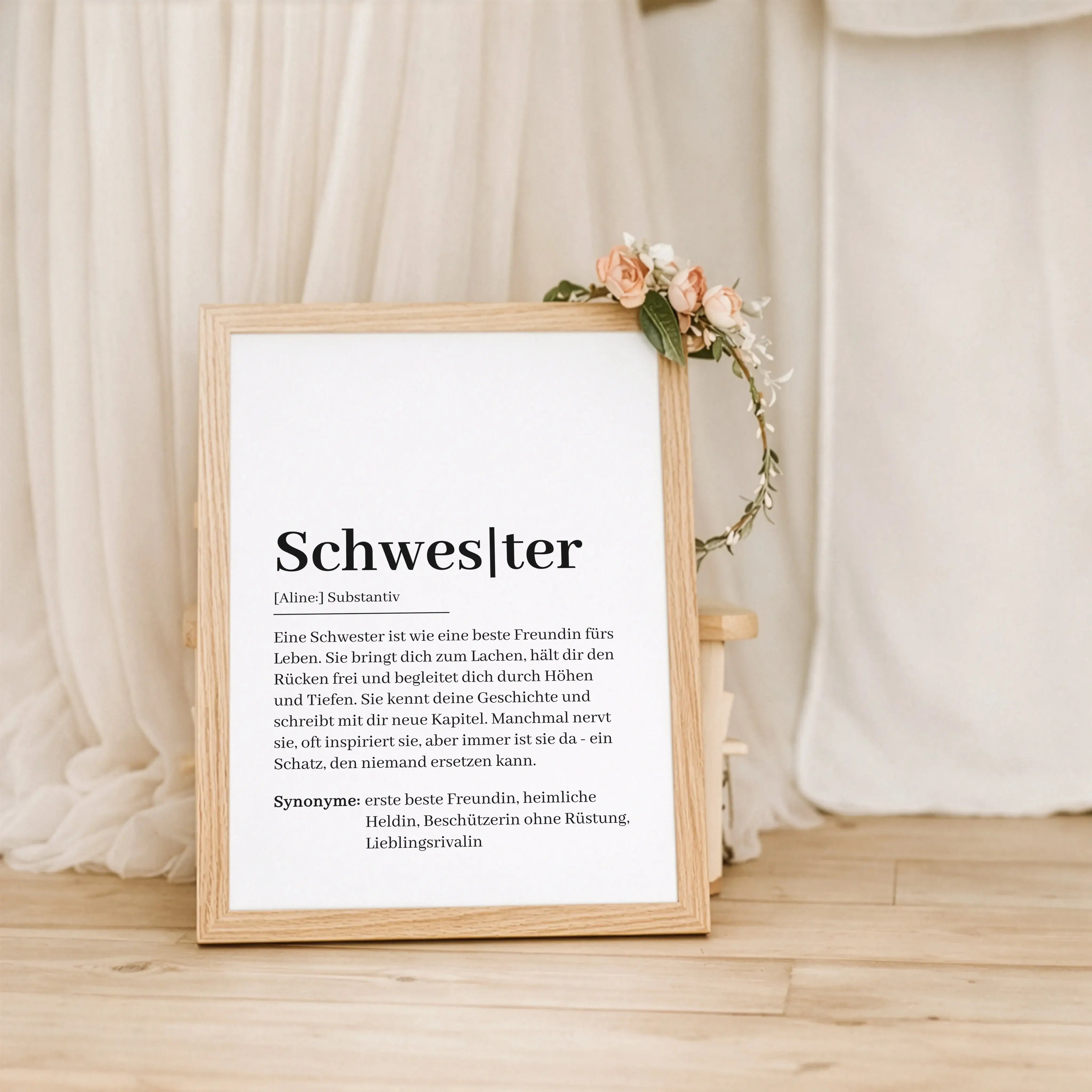 Schwester Definition Poster-Personalisiertes Poster-famprints-Das Schwester Definition Poster von famprints ist eine liebevolle Art, deiner Schwester zu zeigen, was sie für dich bedeutet. Das minimalistische Design verbindet eine emotionale Definition mit