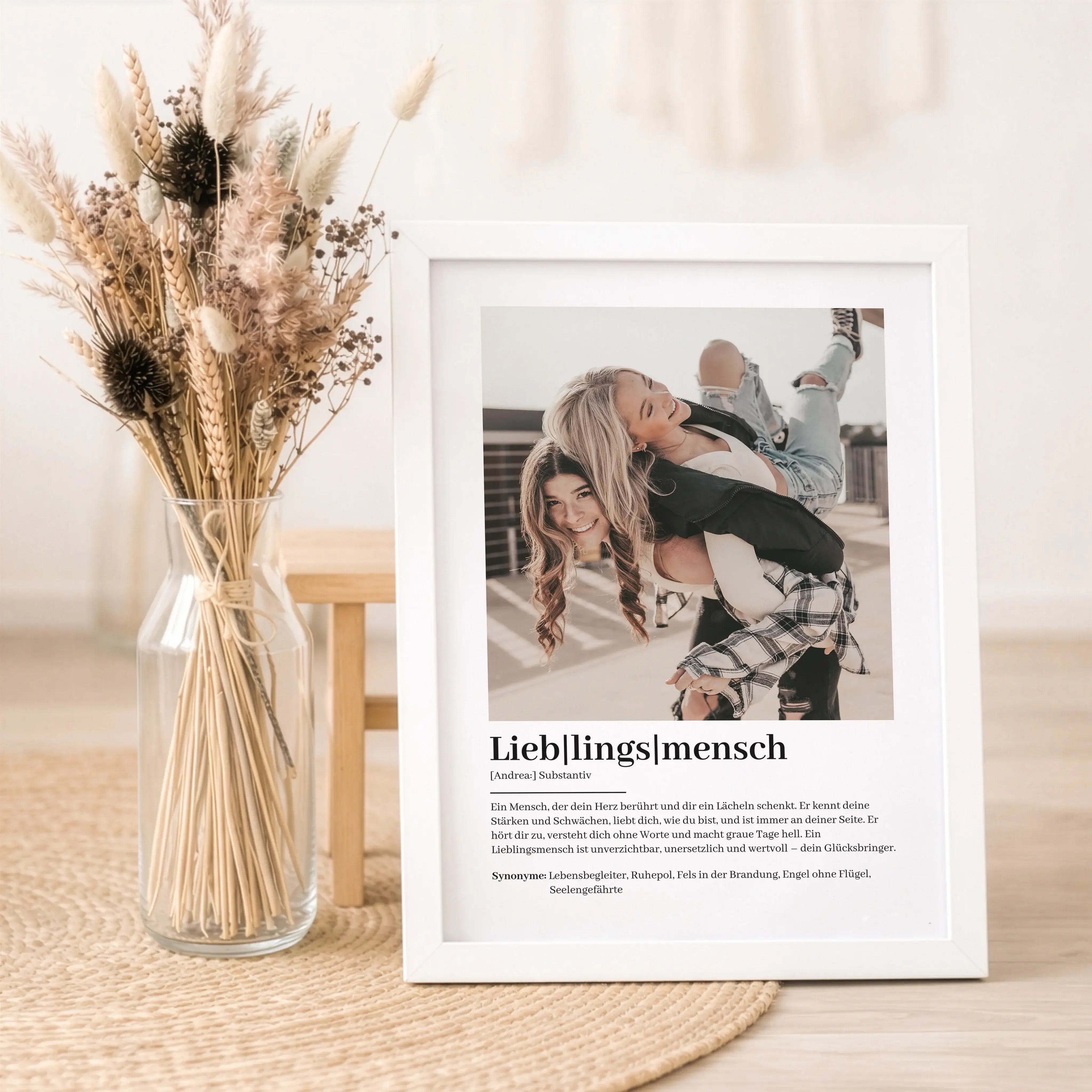 Lieblingsmensch Definition Poster mit Foto-Personalisiertes Poster-famprints-Das Lieblingsmensch Definition Poster mit Foto von famprints ist mehr als eine schöne Wanddeko. Es ist eine persönliche Botschaft, die zeigt, was euch verbindet. Du gestaltest de