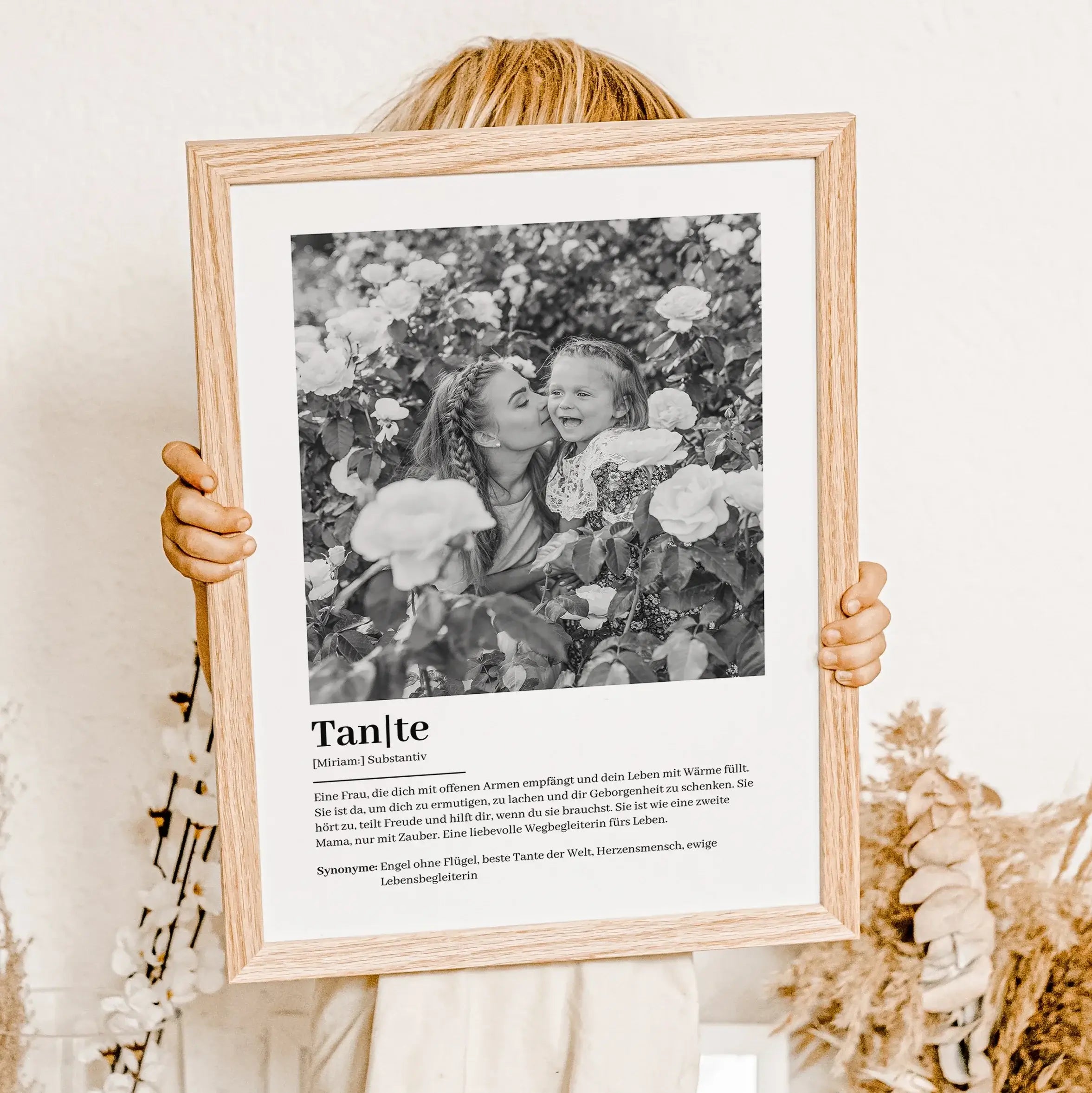 Tante Definition Poster mit Foto-famprints-Personalisiertes Poster-Suchst du nach einem einzigartigen Geschenk für deine Tante? Unser Tante Definition Poster mit Foto ist die perfekte Wahl! Dieses liebevoll gestaltete Poster zeigt auf besondere Weise, wie