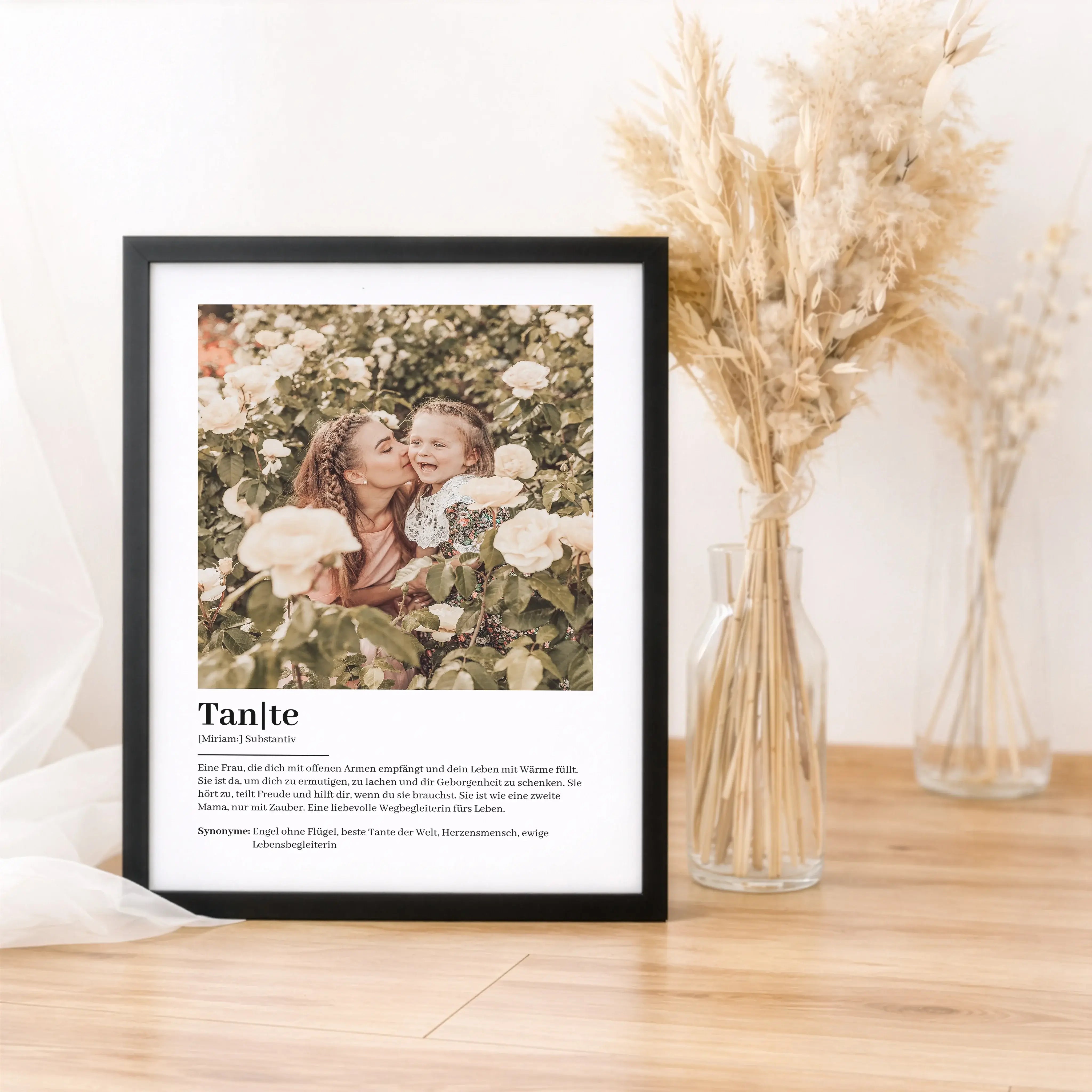 Tante Definition Poster mit Foto-Personalisiertes Poster-famprints-Das Tante Definition Poster mit Foto ist eine persönliche Geschenkidee für alle, die ihrer Tante auf besondere Weise Danke sagen möchten. Dieses Poster verbindet eine liebevolle Definition